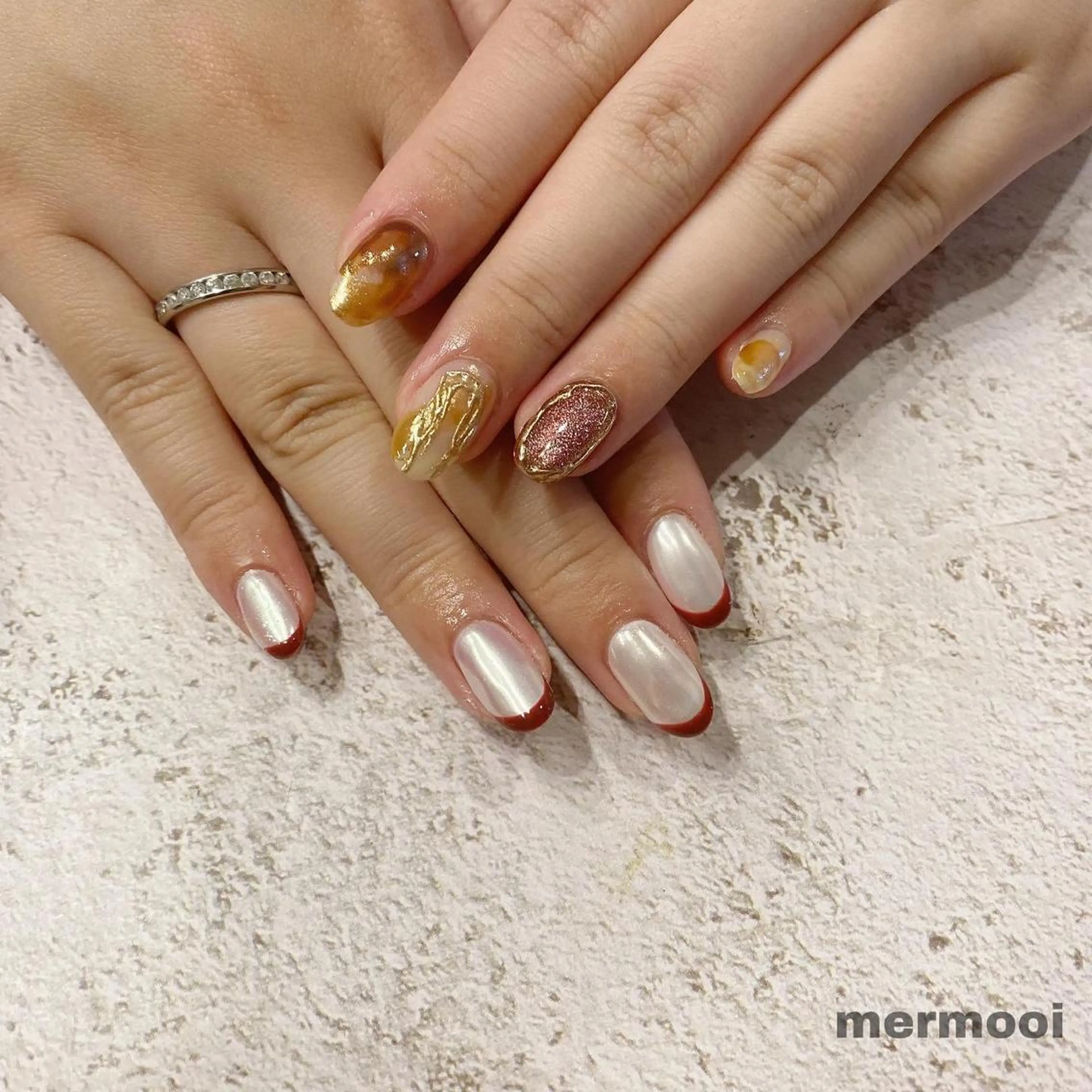 ネイル べっ甲ネイル フレンチネイル 韓国ネイル ミラーネイル ニュアンスネイル ハンドネイル mermooi nailのネイルデザイン