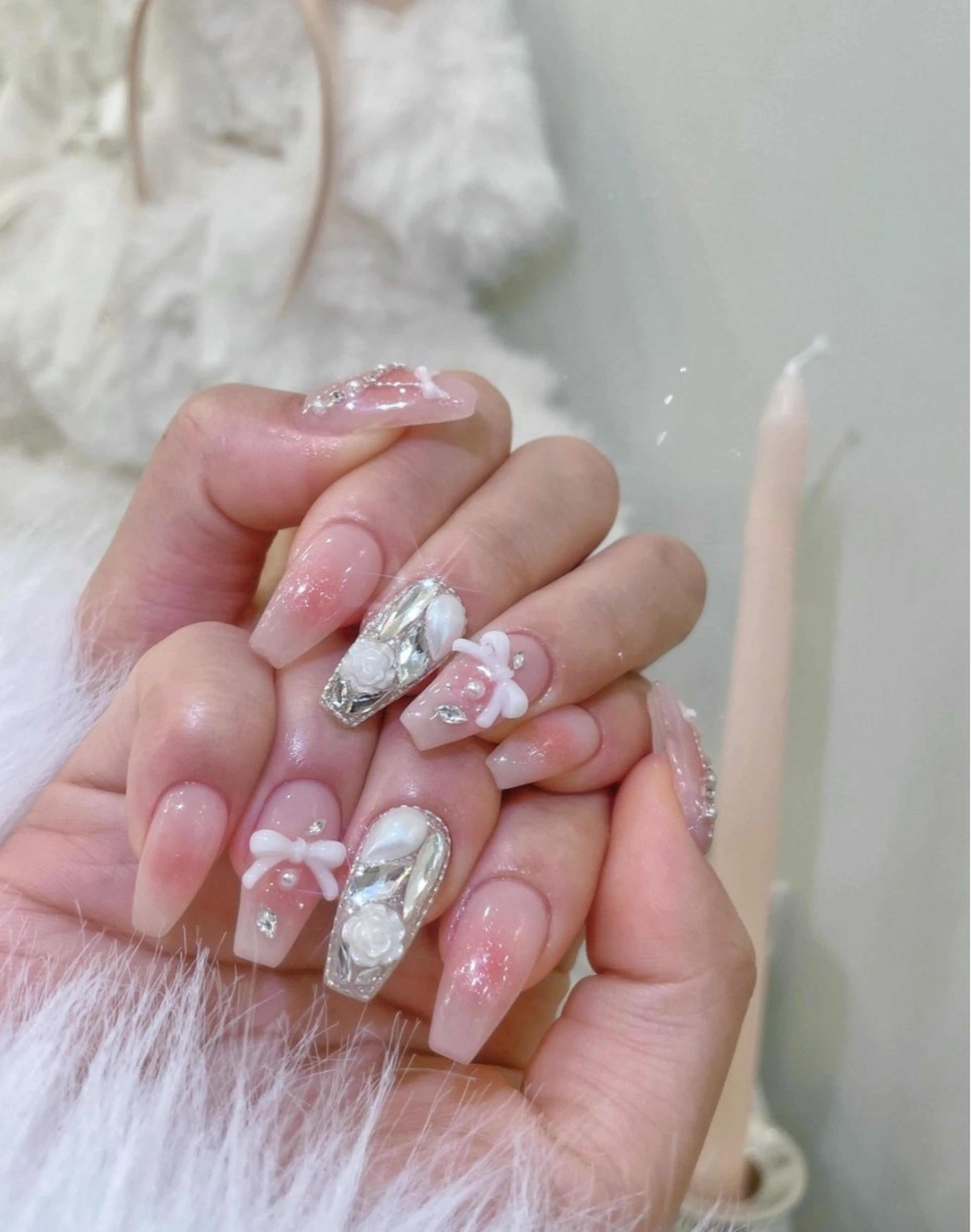 ネイル アニマル柄 オーロラネイル チークネイル フラッシュネイル ジェルネイル ハンドネイル Lyna Nailのネイルデザイン