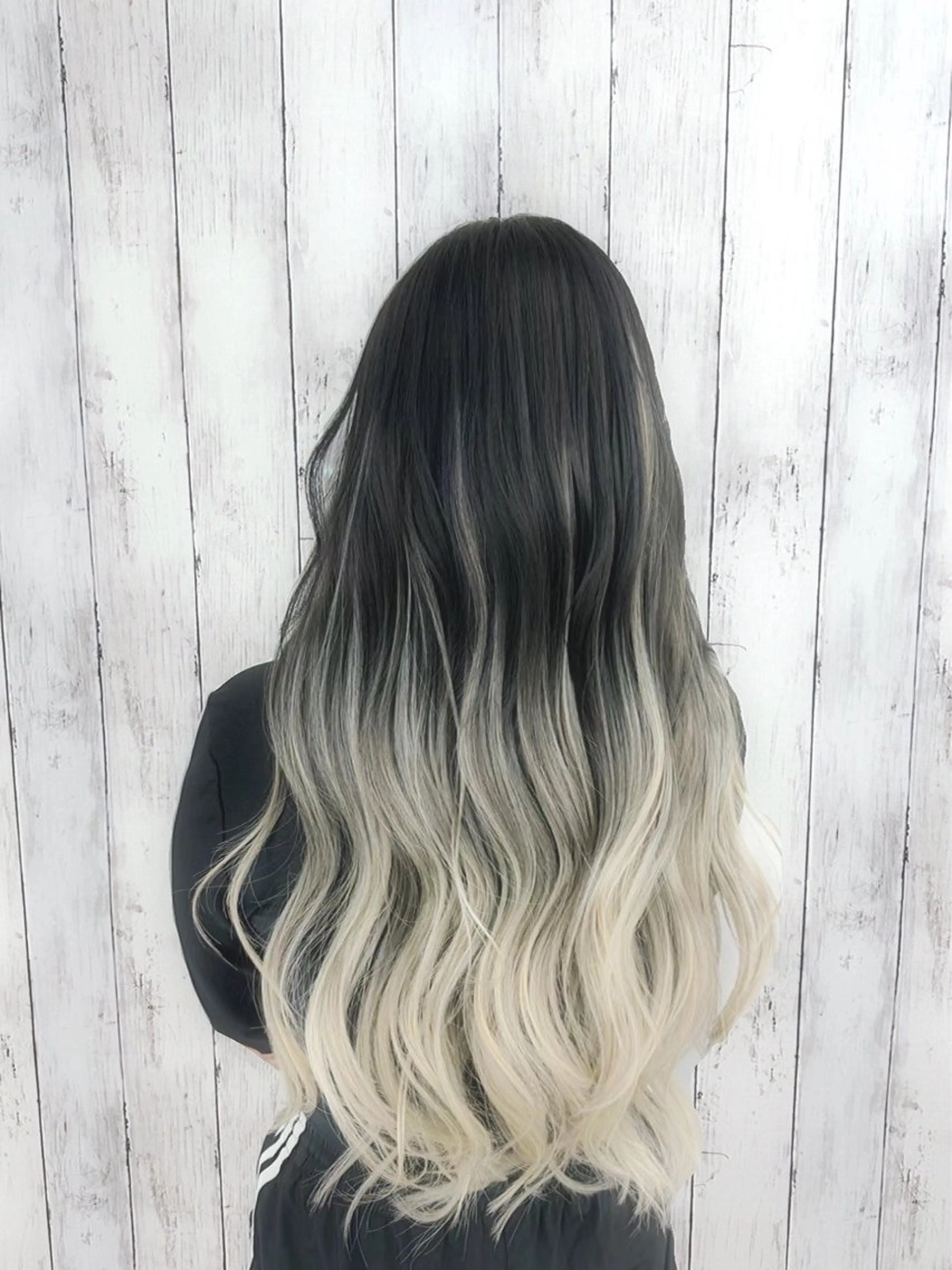 ロング カラー ヘアアレンジ バレイヤージュ エクステ 韓国風ヘア レイヤーカット エクステ専門店 Vのヘアスタイル