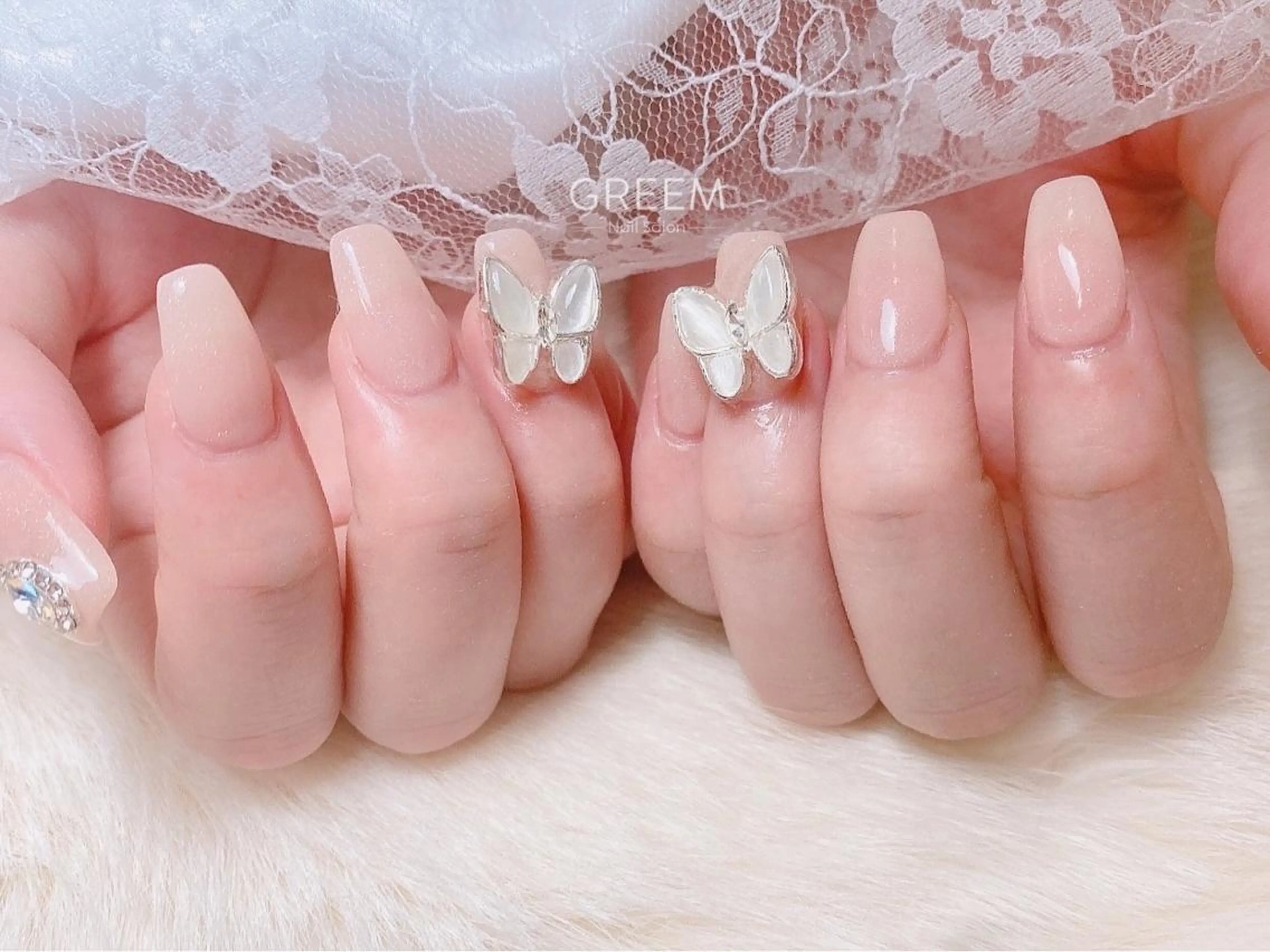 ネイル フレンチネイル ジェルネイル キラキラネイル 韓国ネイル パラジェル GREEM グリームのネイルデザイン
