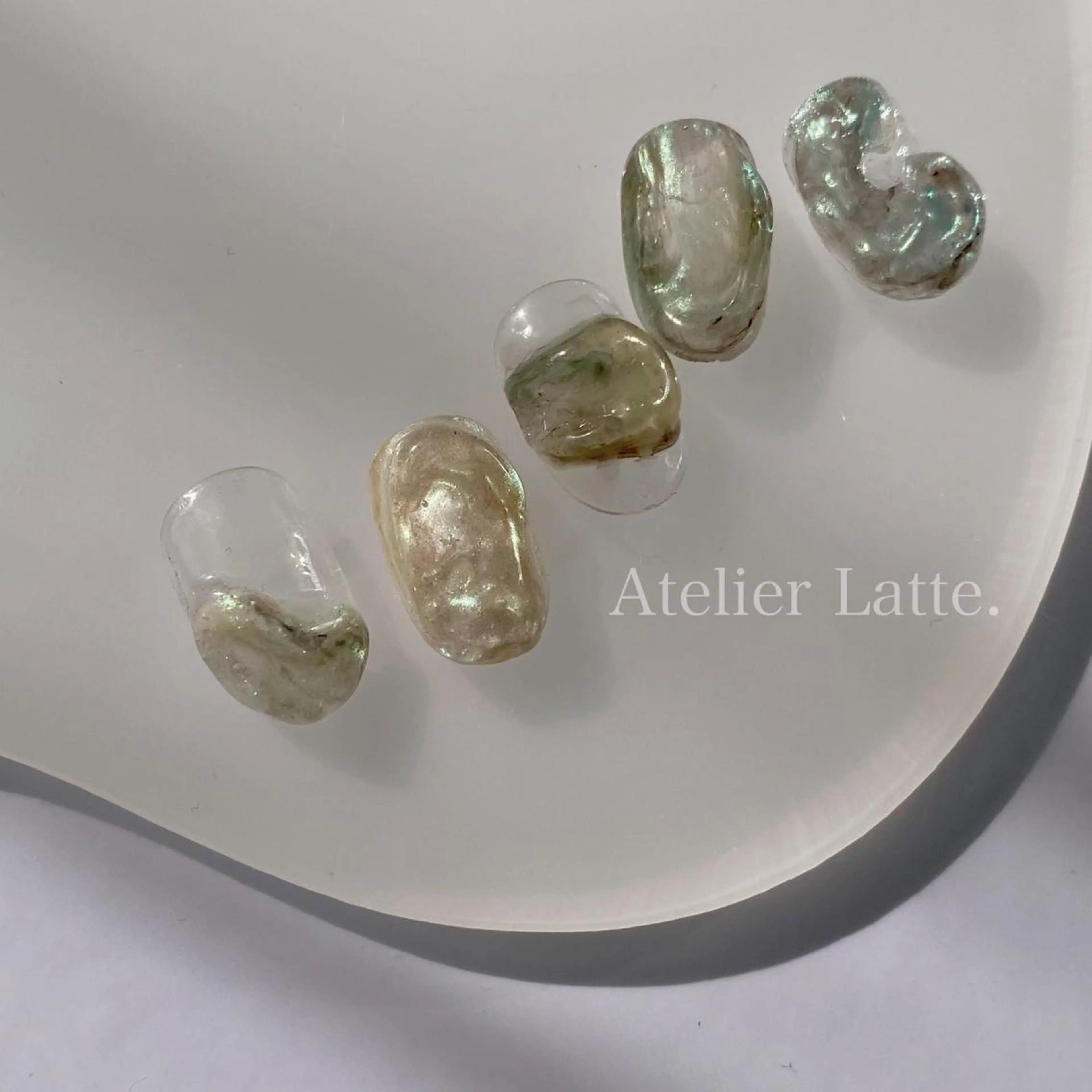 ネイル ハンドネイル フットネイル Atelier Latteのネイルデザイン