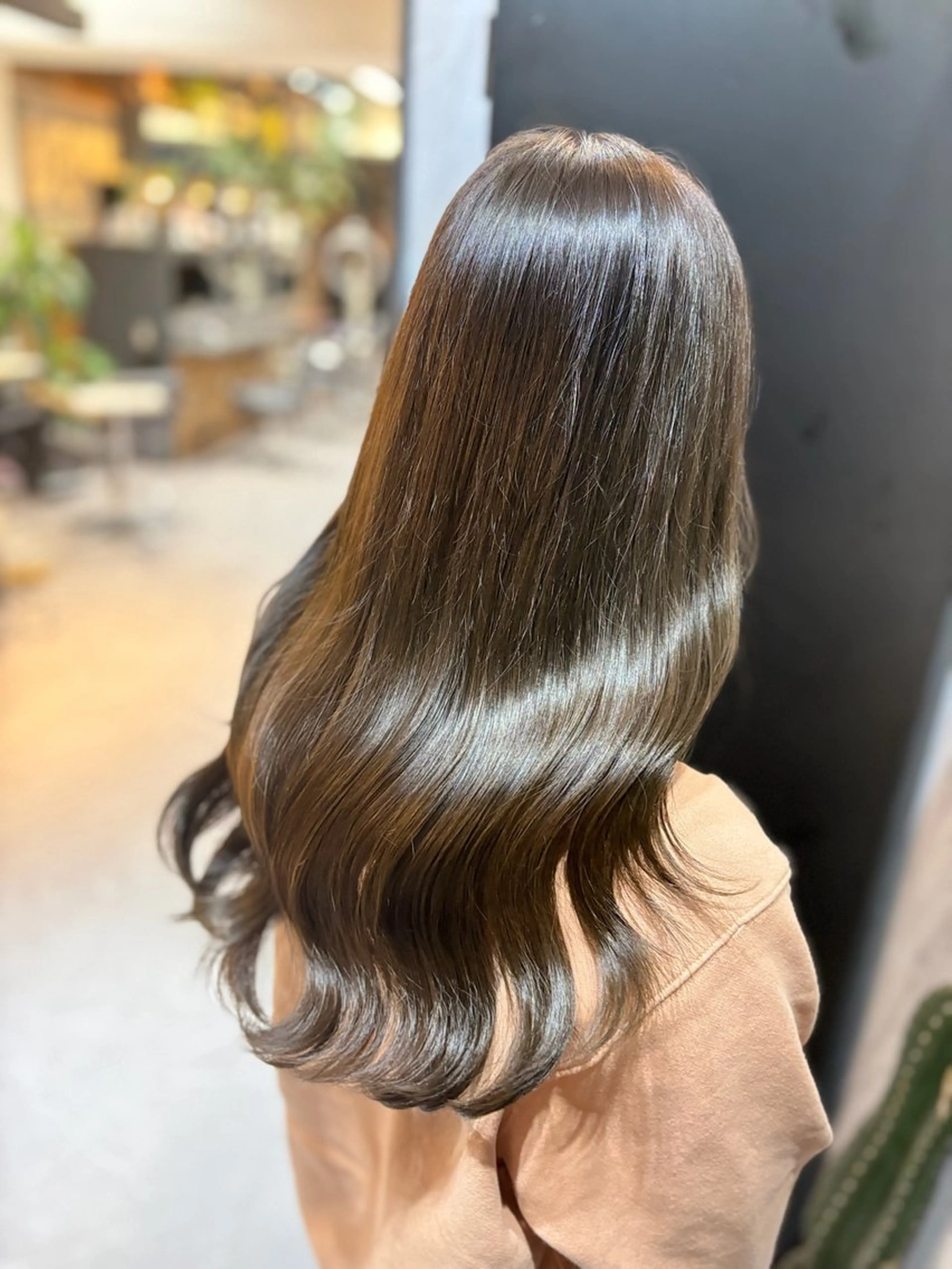 ミディアム カラー ヘアカラー 青木 宏太のヘアスタイル