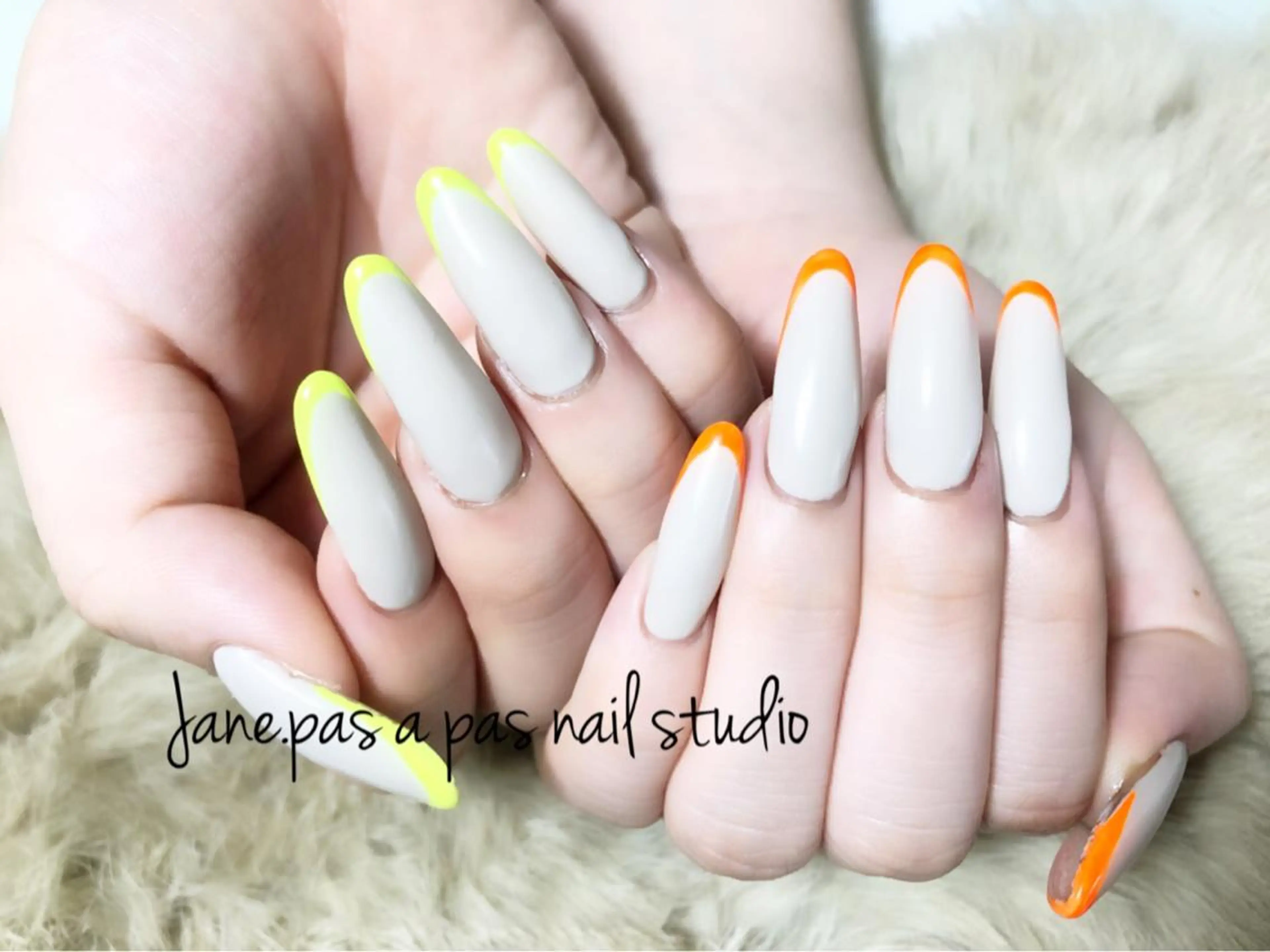 ネイル Yakko pas á pasのネイルデザイン