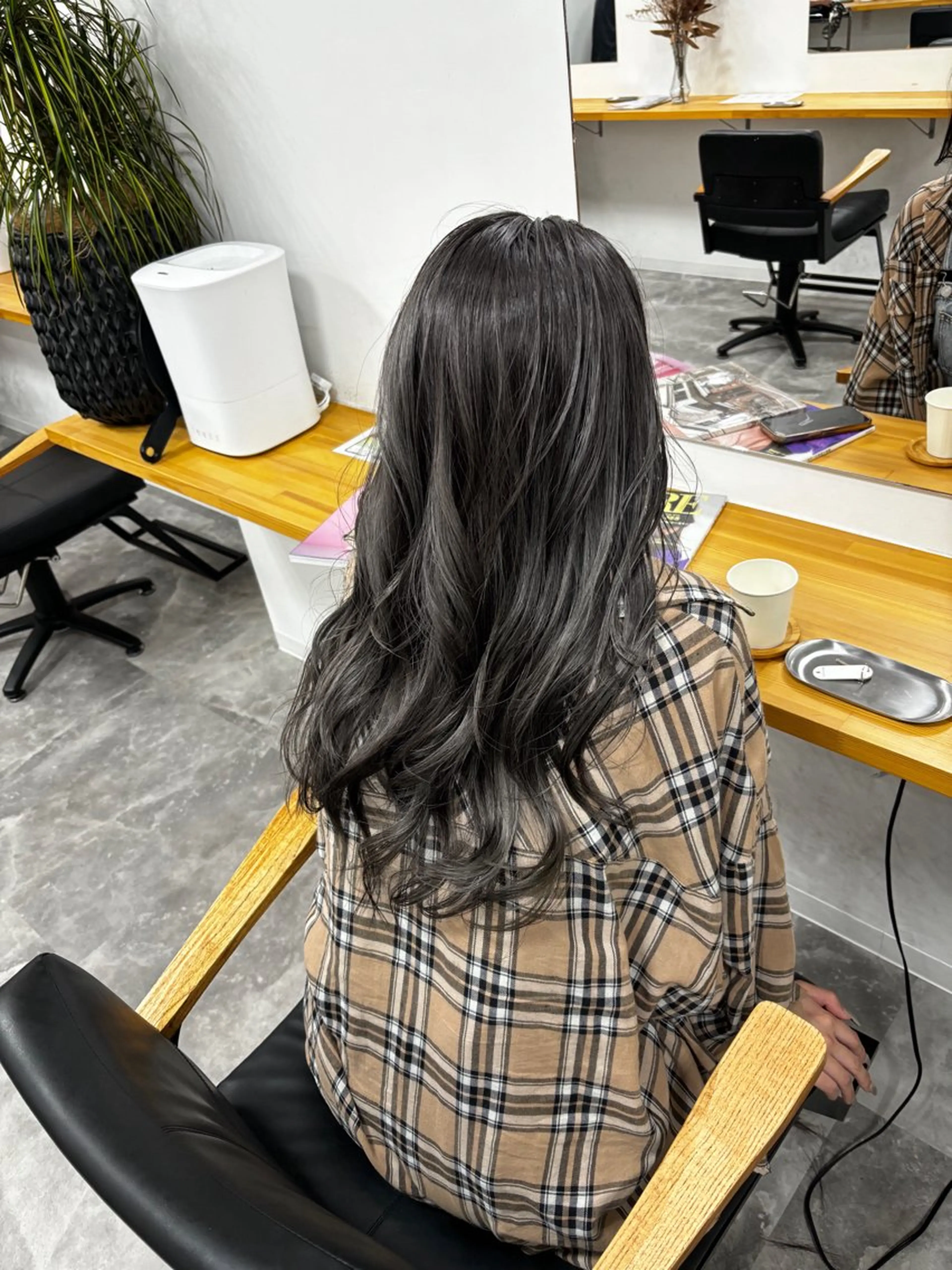 セミロング カラー カット ヘアカラー トリートメント hoNua. 栄/透明感カラーのヘアスタイル