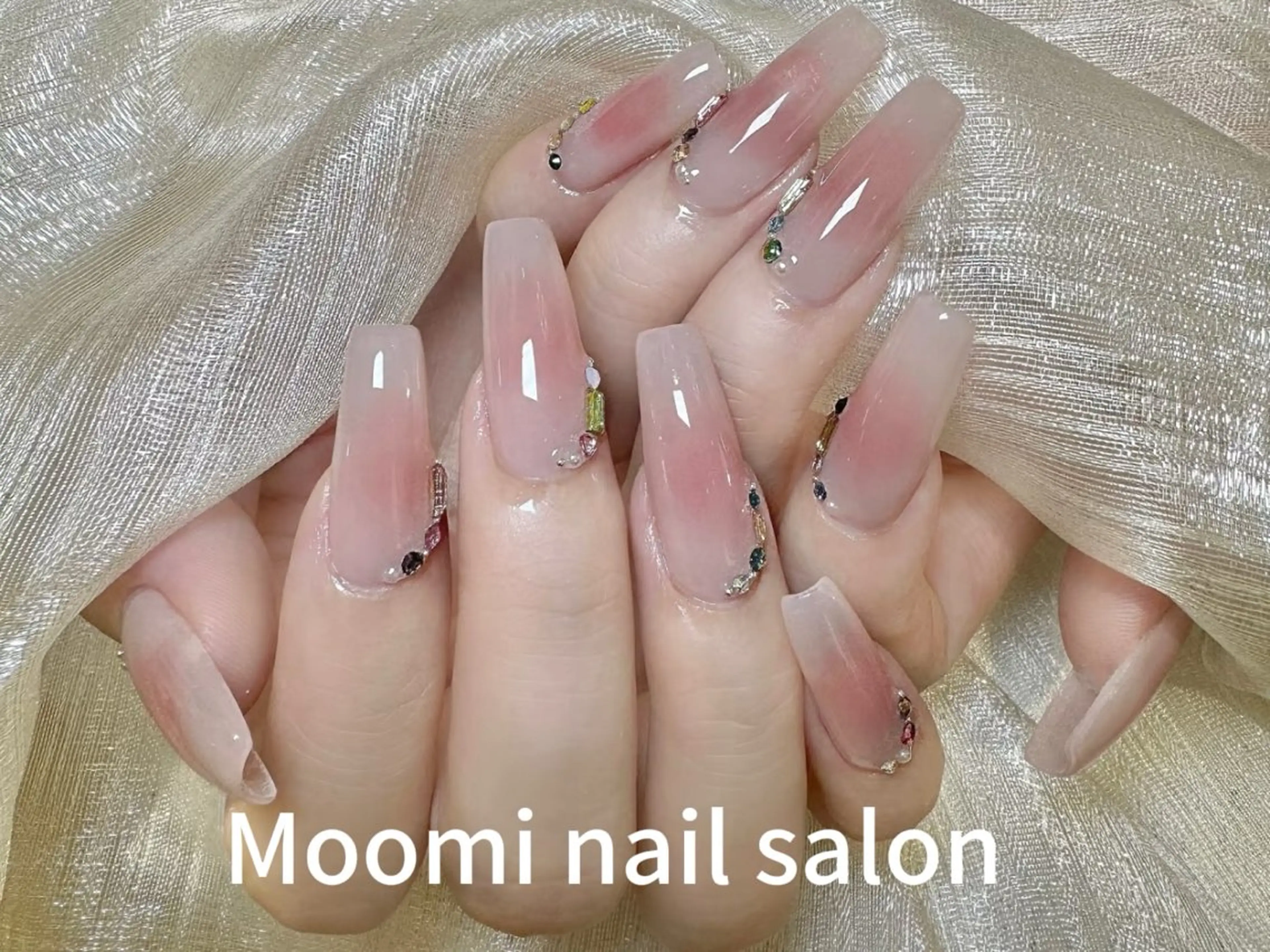 ロング ハンドネイル Moomi あずりのネイルデザイン