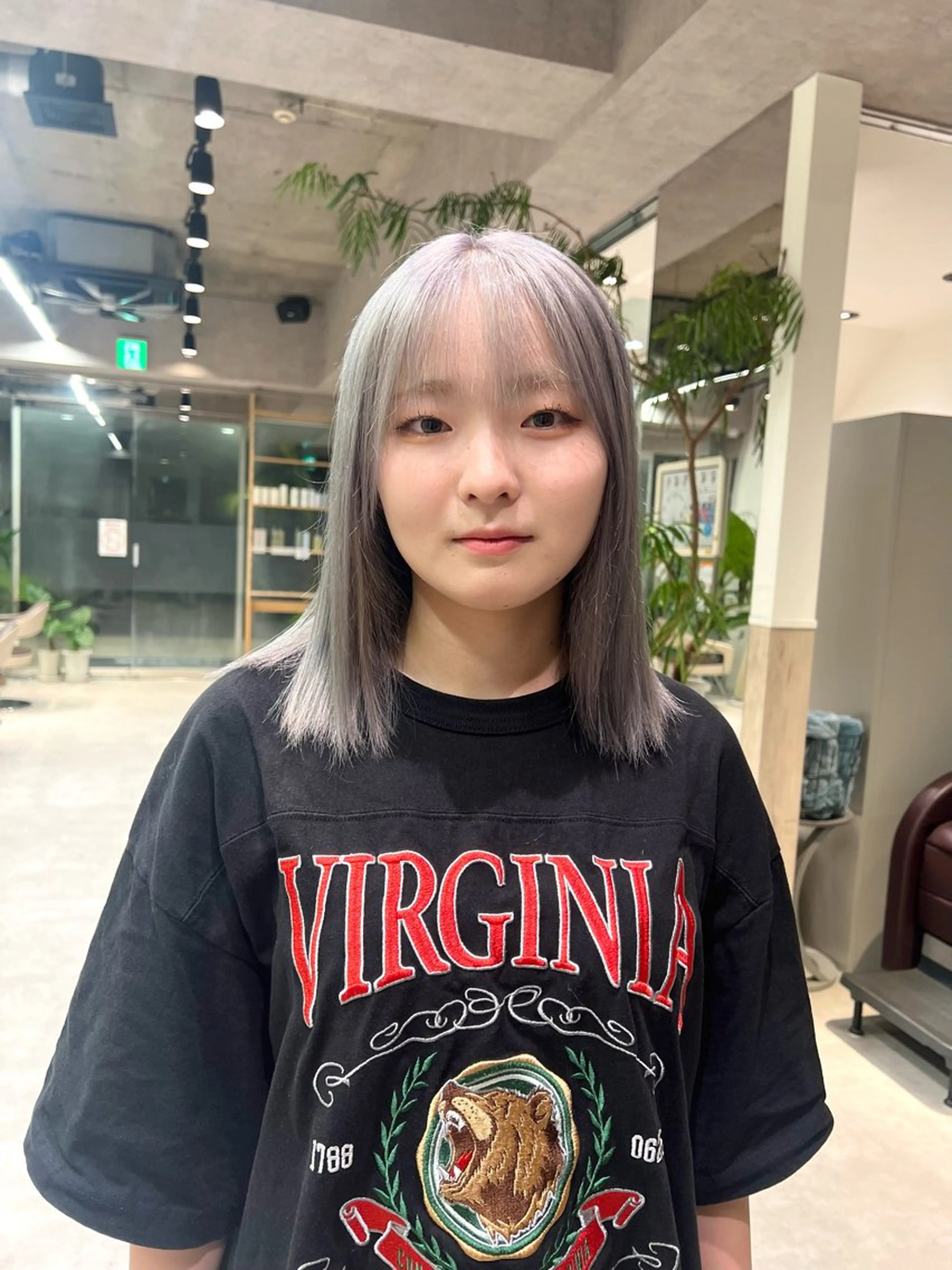ミディアム カラー ヘアカラー トリートメント ダブルカラーブリーチ 髪質改善　縮毛矯正のヘアスタイル
