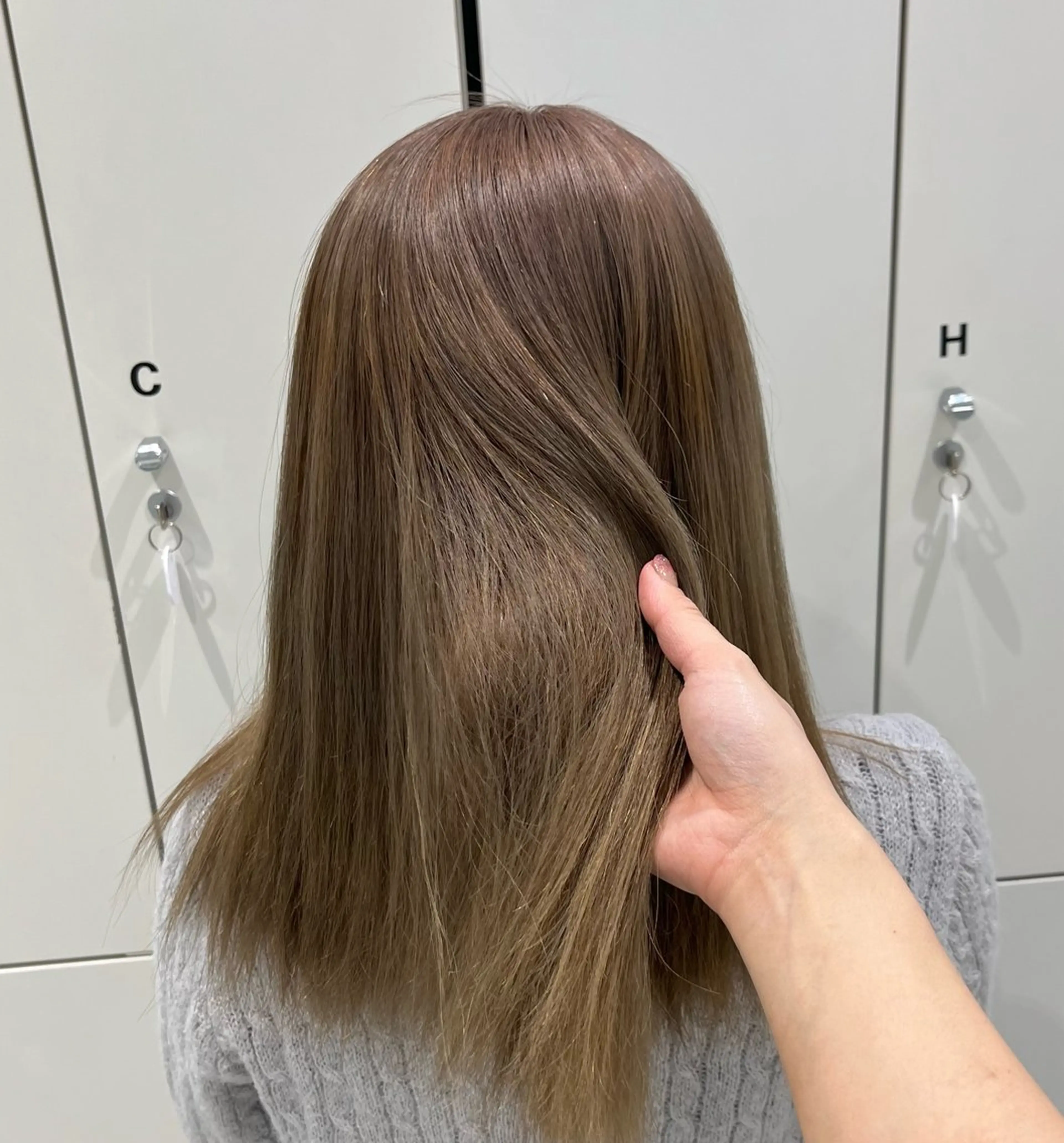 ミディアム カラー ベージュカラー ミルクティーベージュ ヘアカラー トリートメント Kurume／ NORA UMEDAのヘアスタイル
