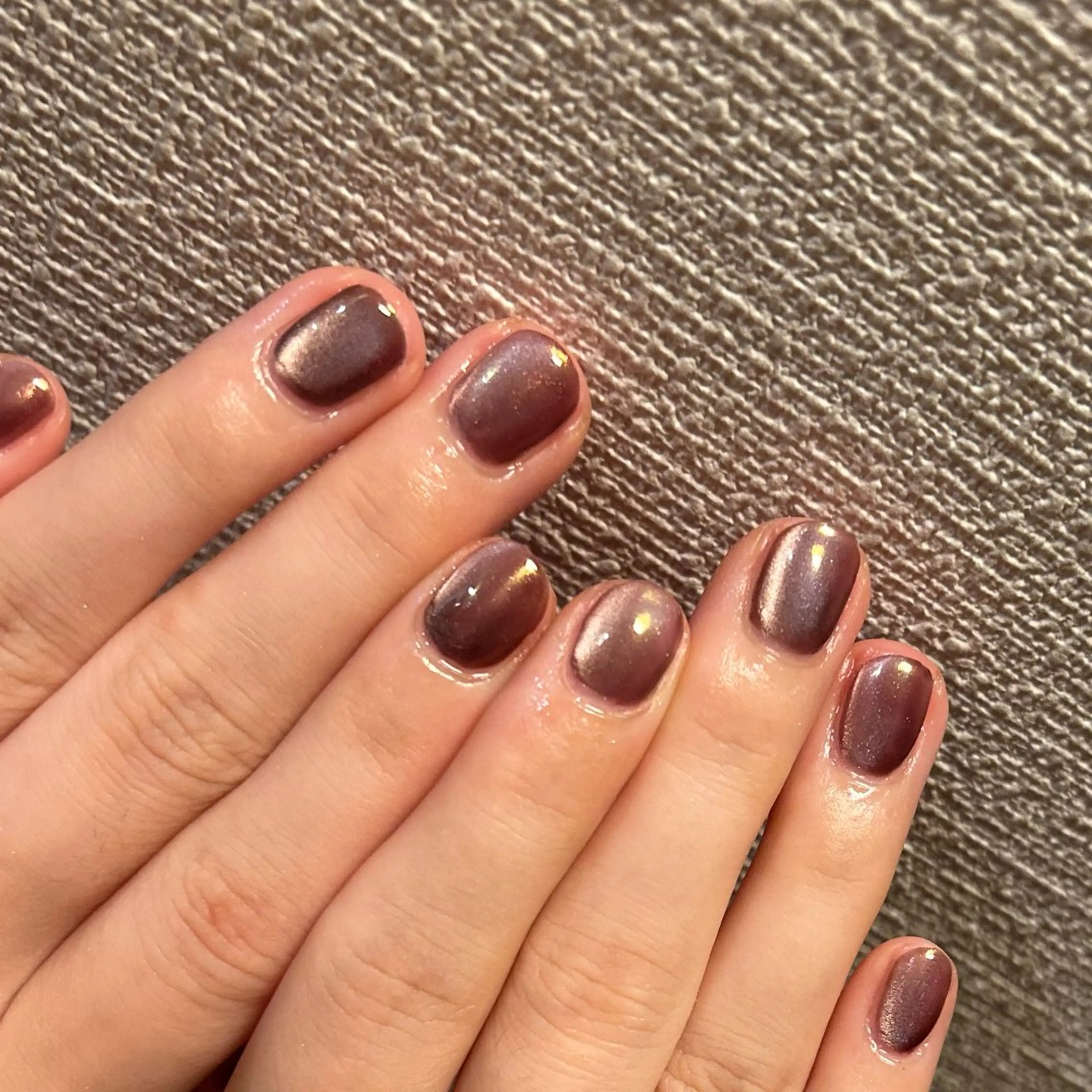 ネイル オーロラネイル nailsalon magentaのネイルデザイン