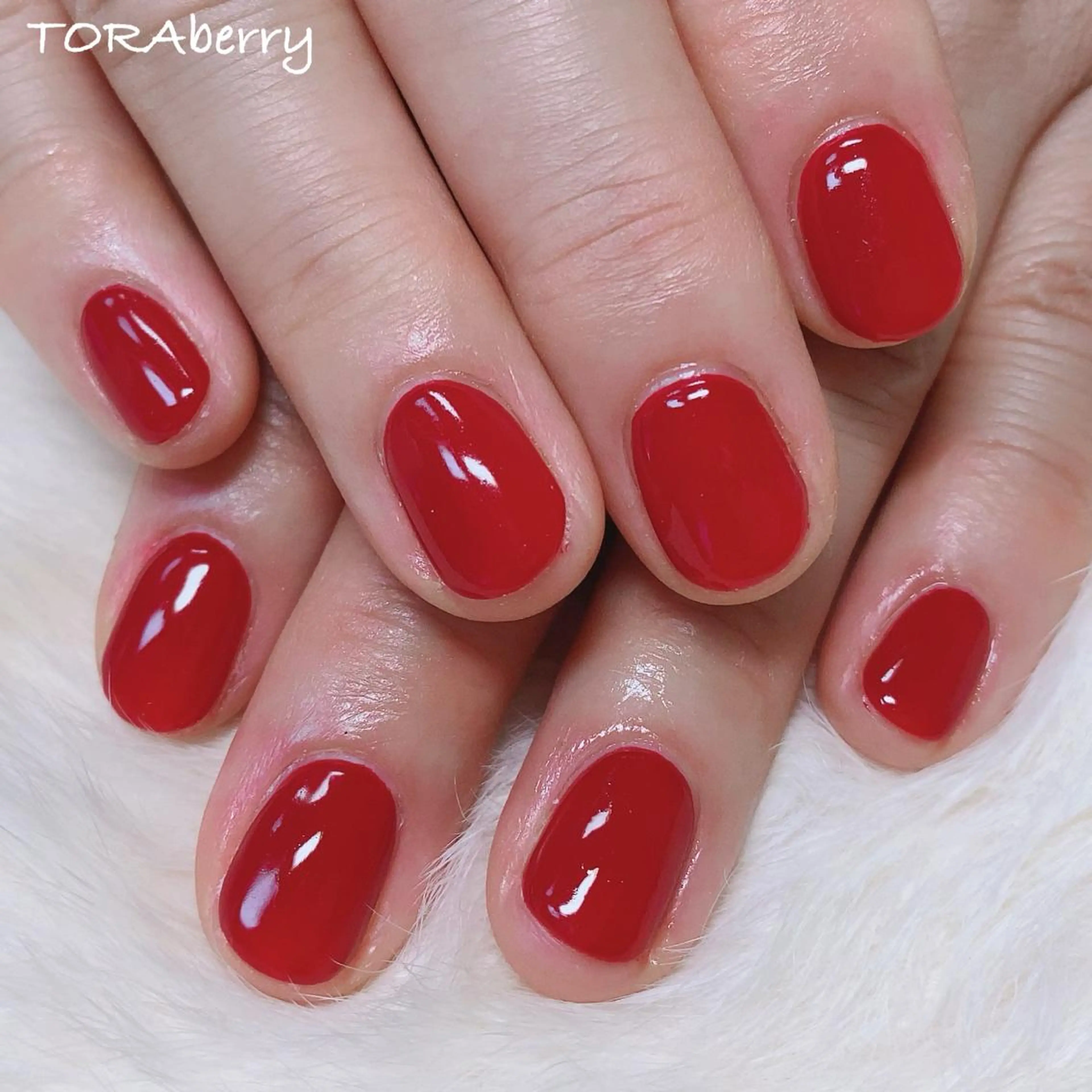 ネイル ワンカラーネイル 赤色 ハンドネイル ネイリスト なつみのネイルデザイン