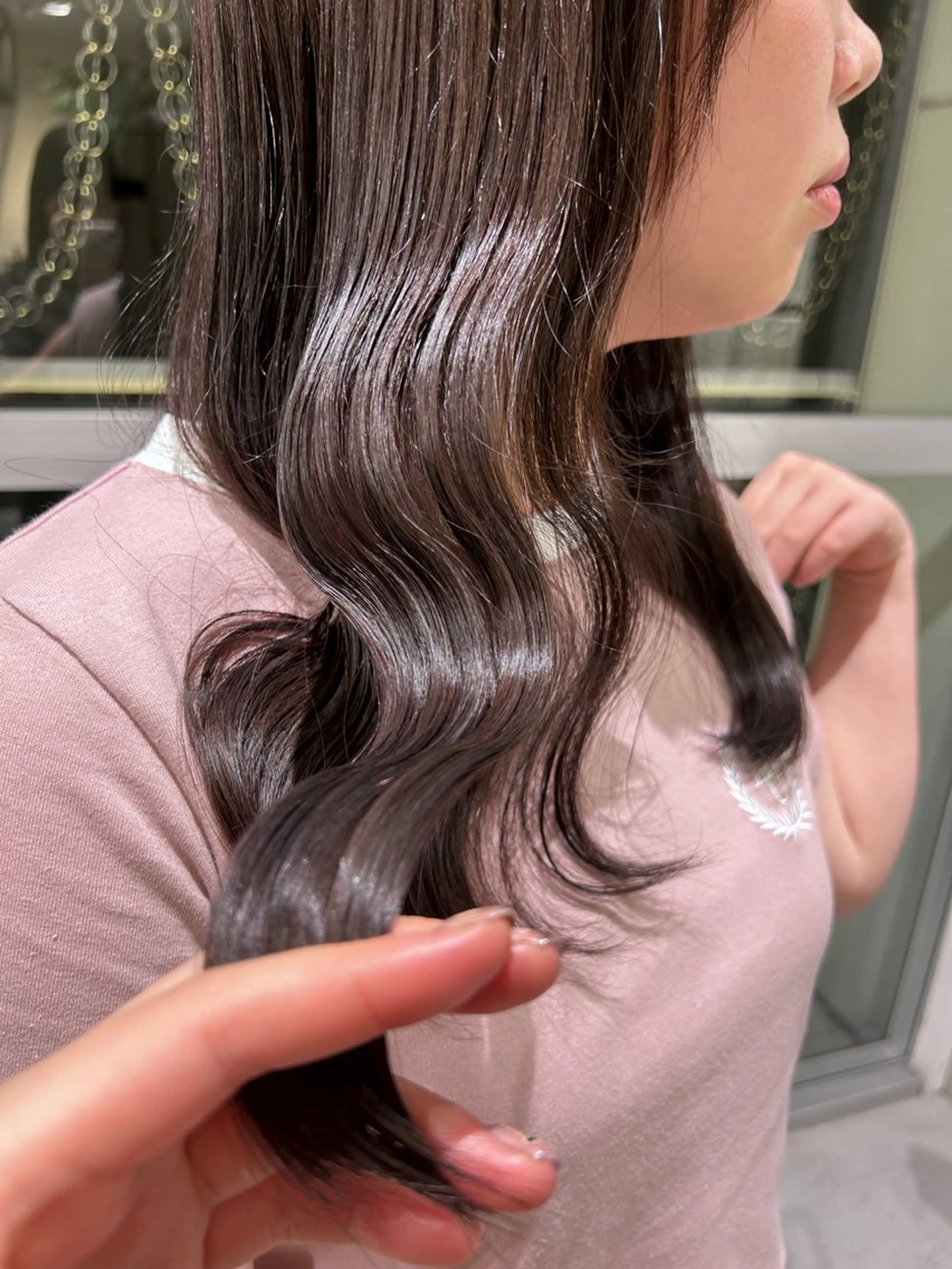 ミディアム カラー ラベンダーカラー FILMS所属・FILMS 銀座店 Mikotoのヘアスタイル