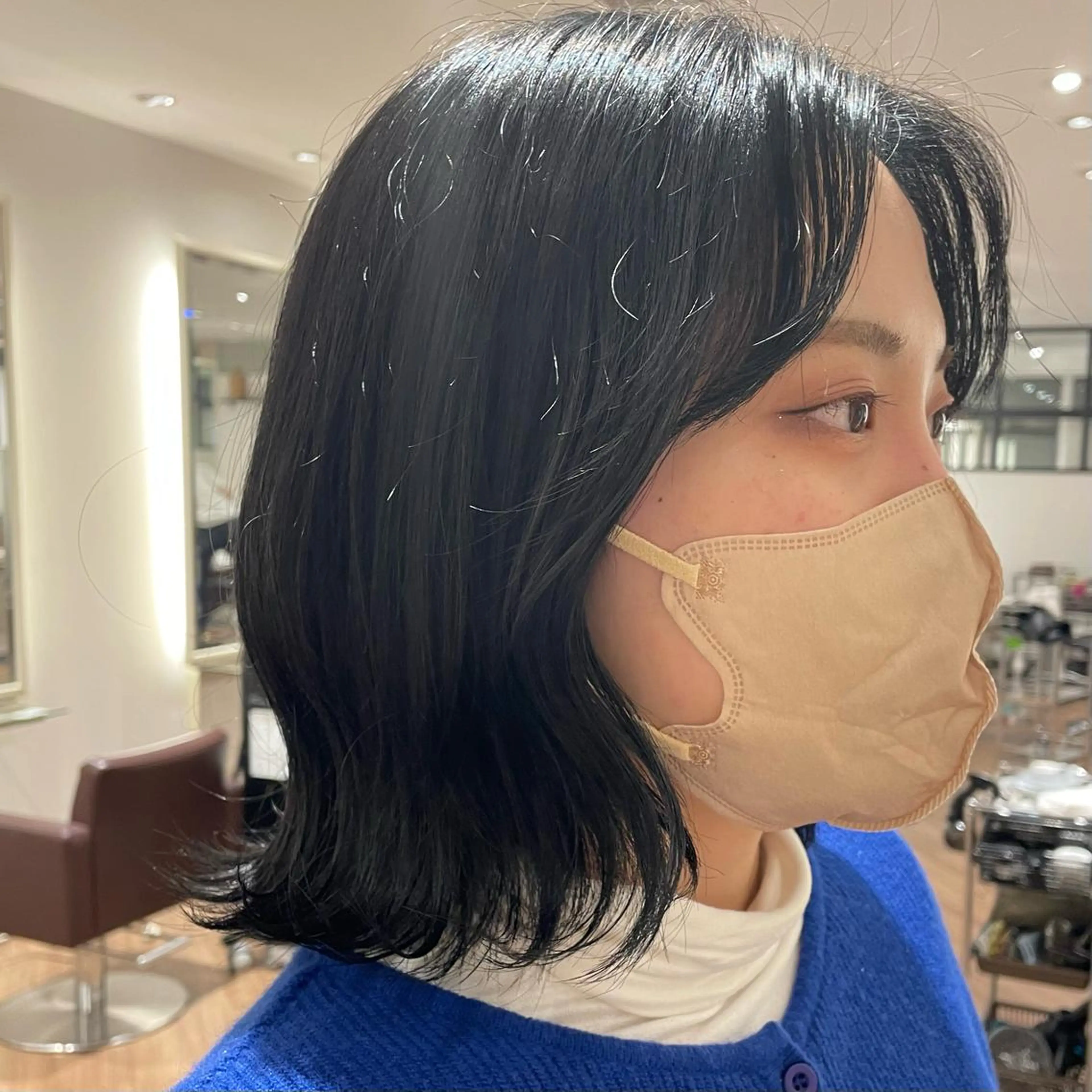 ミディアム カラー ひなた あゆみのヘアスタイル