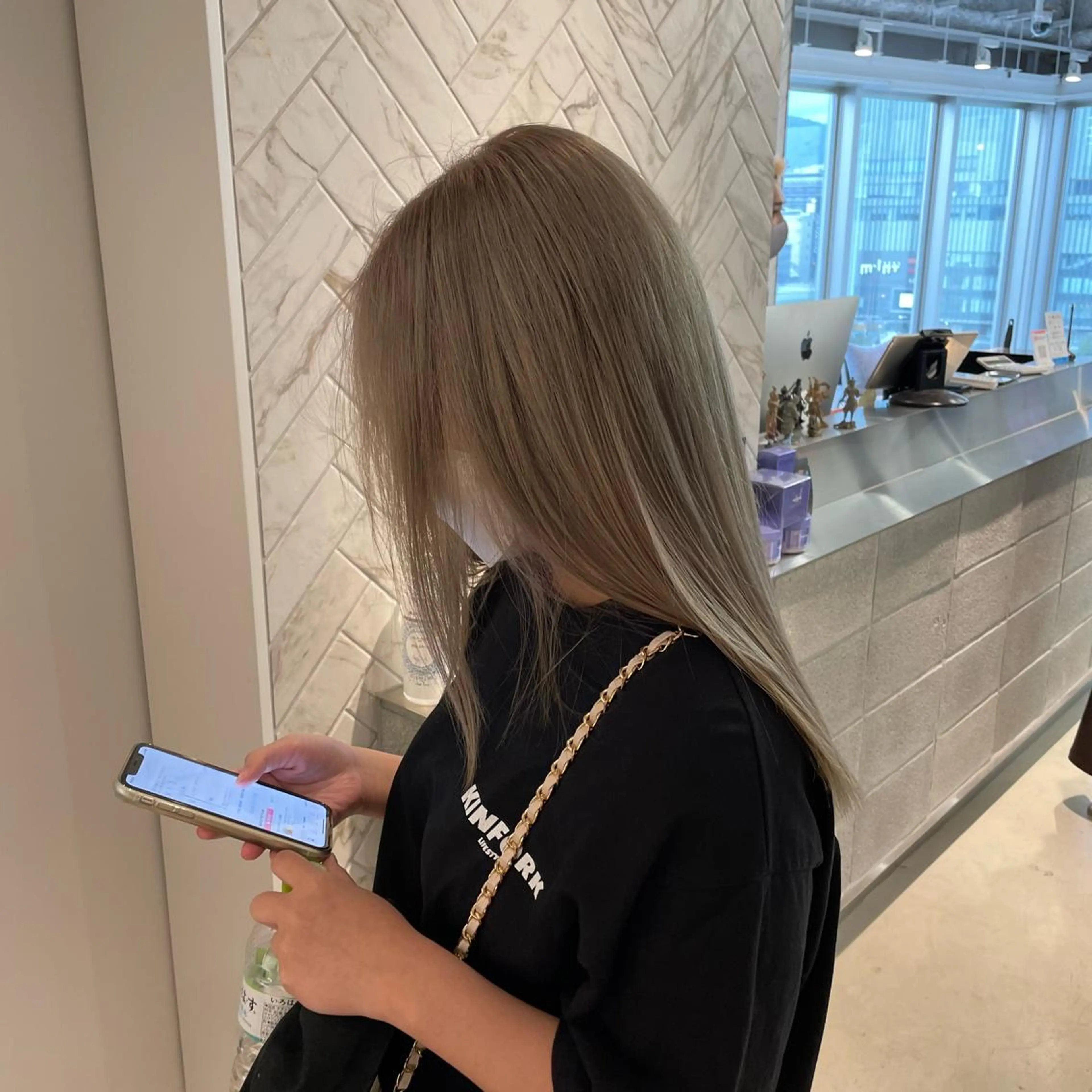 ミディアム カラー ヘアアレンジ ブリーチ カット ヘアカラー トリートメント 🎗秋山勇 /三宮指名No.1のヘアスタイル
