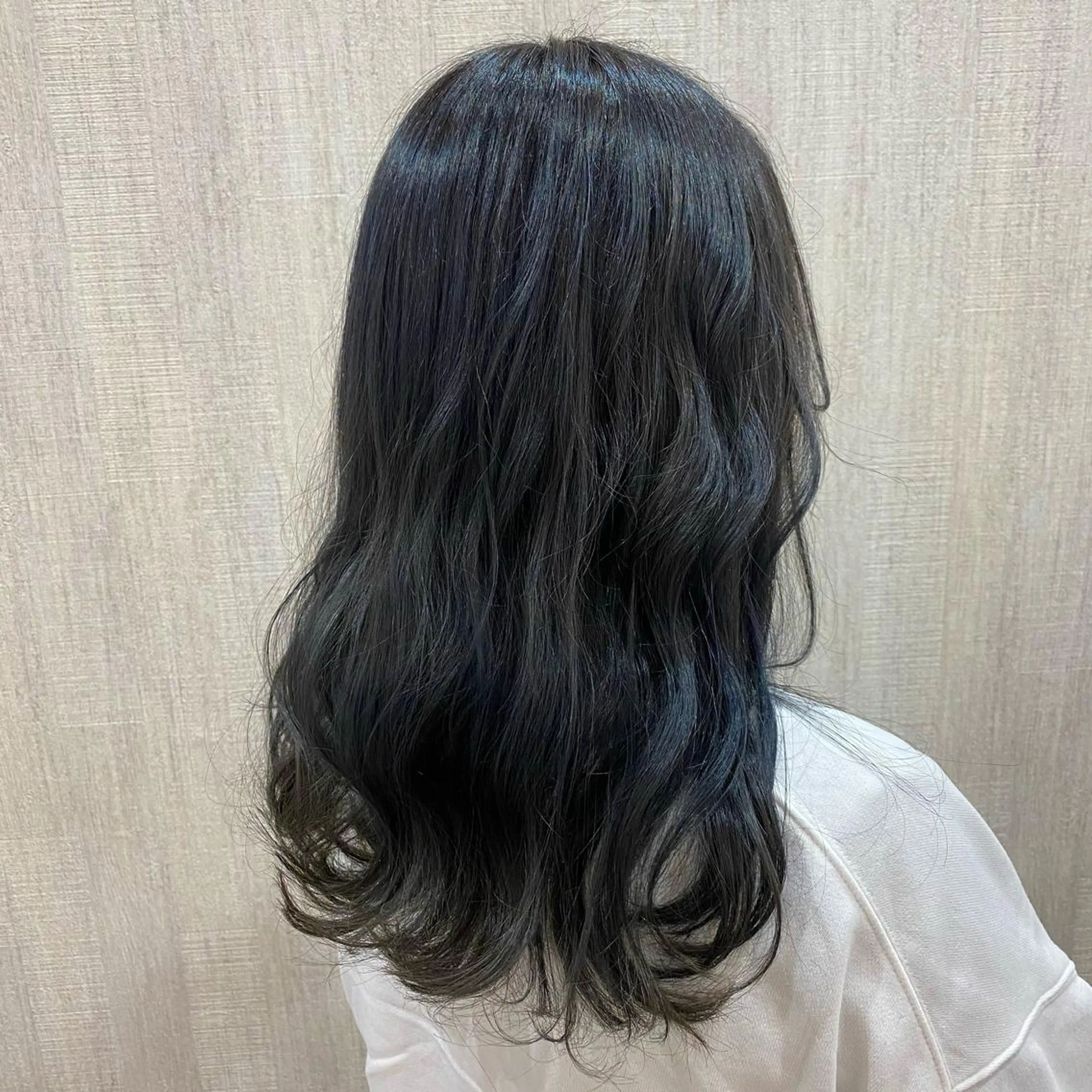 ミディアム カラー ヘアカラー トリートメント 🫧透け感⋆艶髪💎 山口アヤカのヘアスタイル