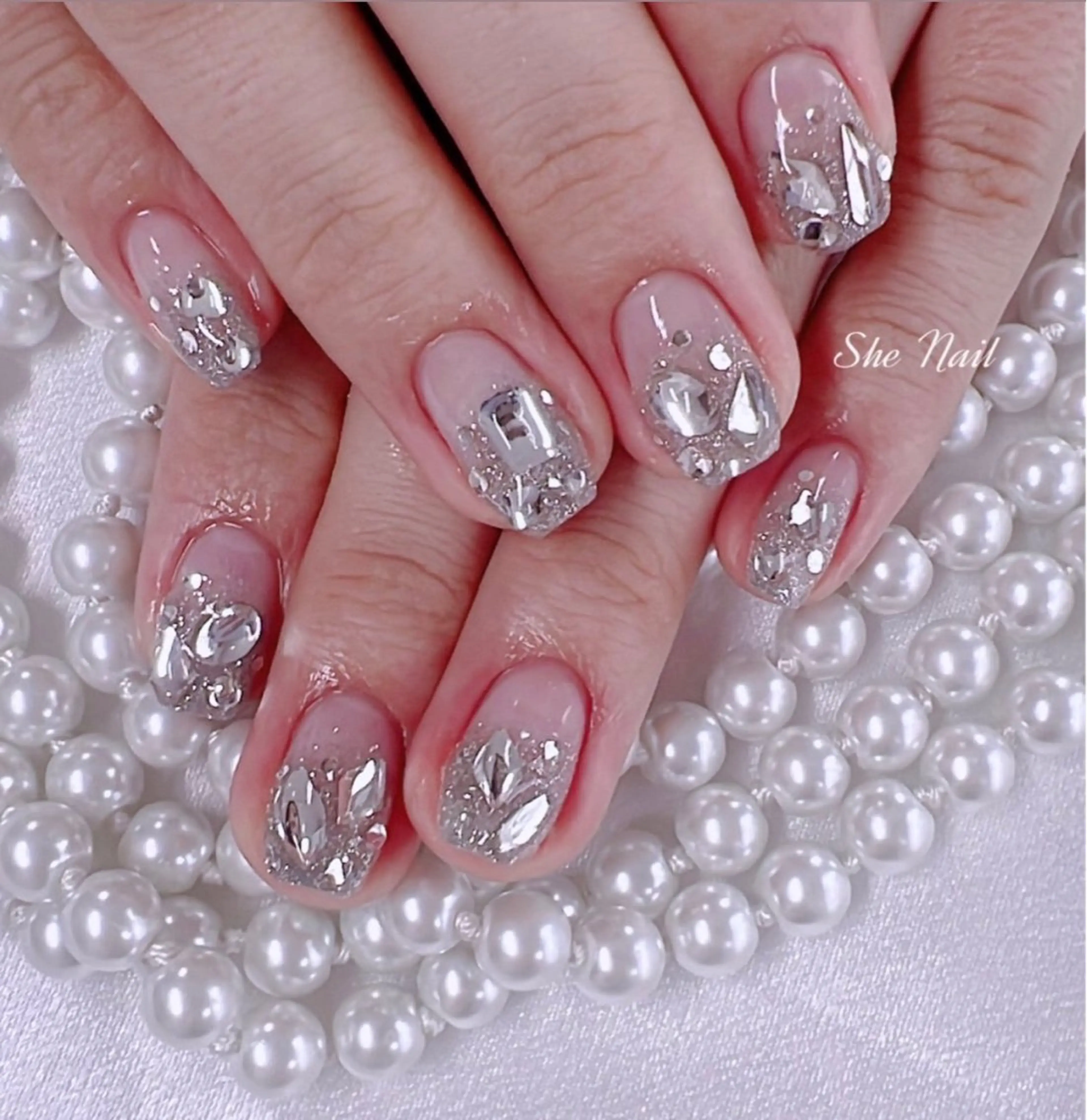 ネイル チークネイル 長さ出し フラッシュネイル フレンチネイル マグネットネイル She_nail所属・ELSA_ Bellaのネイルデザイン