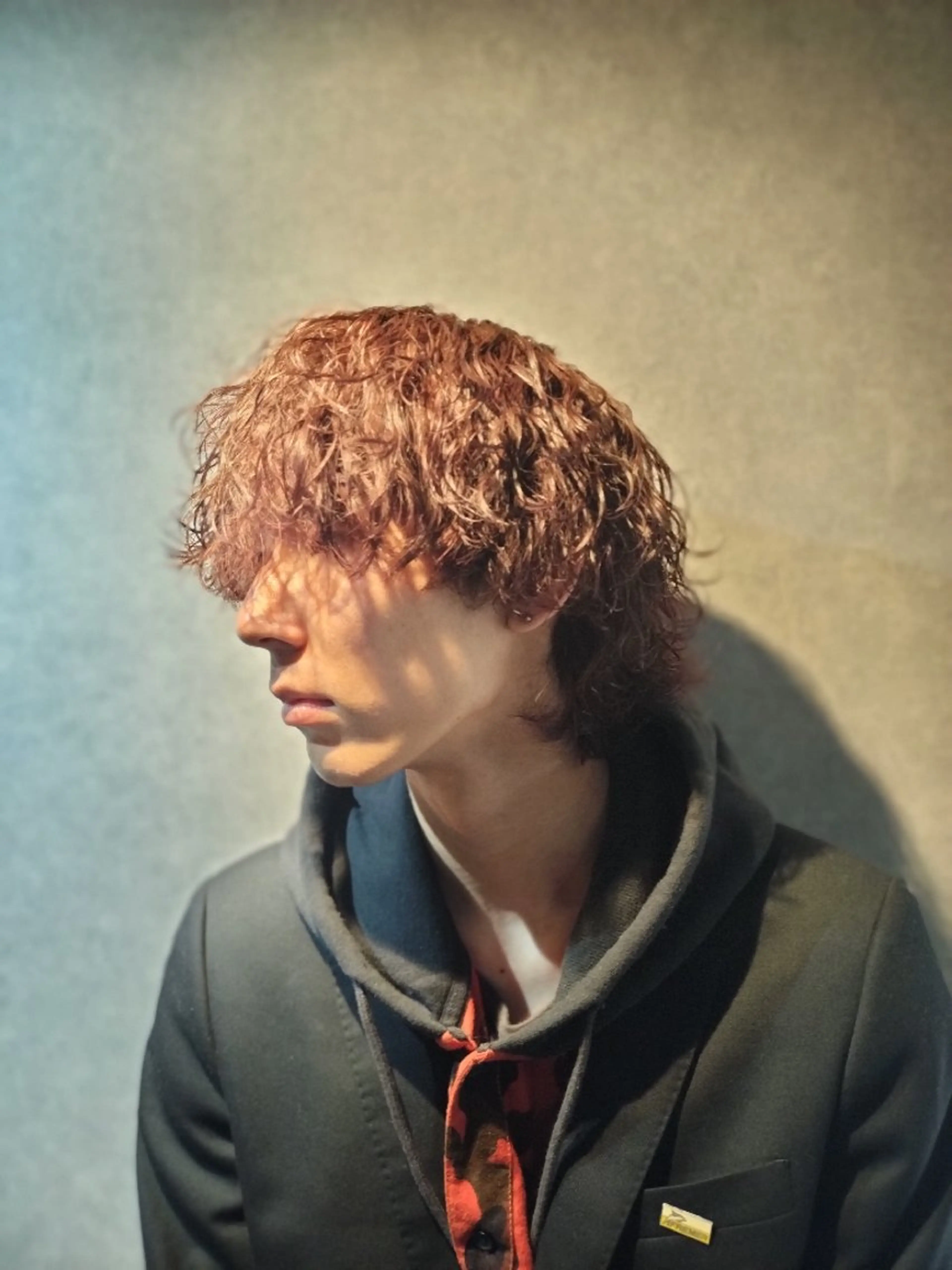 セミロング パーマ カラー ウルフカット 大江 聖のヘアスタイル