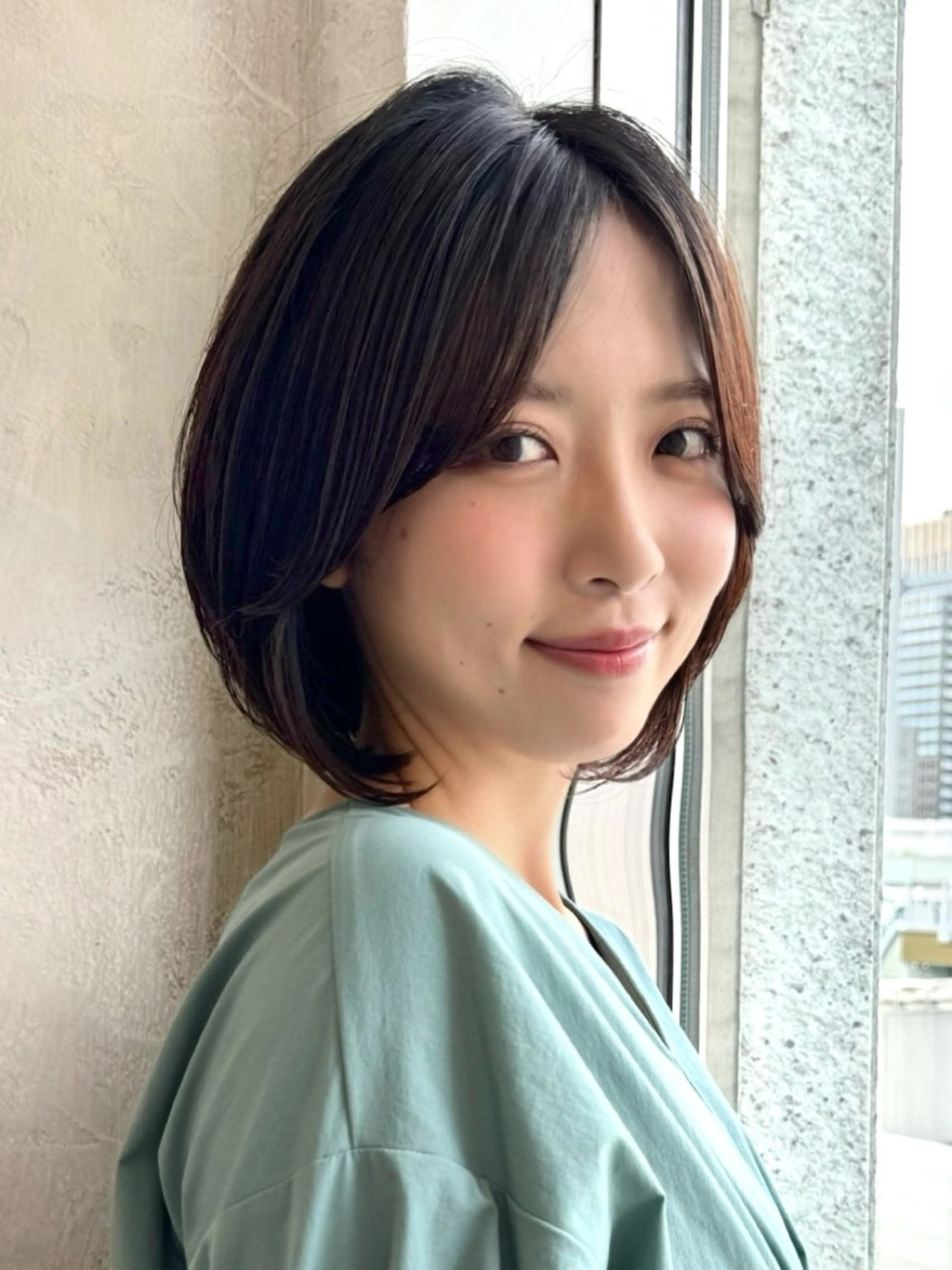 ショート カラー カット ヘアカラー トリートメント 💍新宿ショート 💍岩田莉奈のヘアスタイル