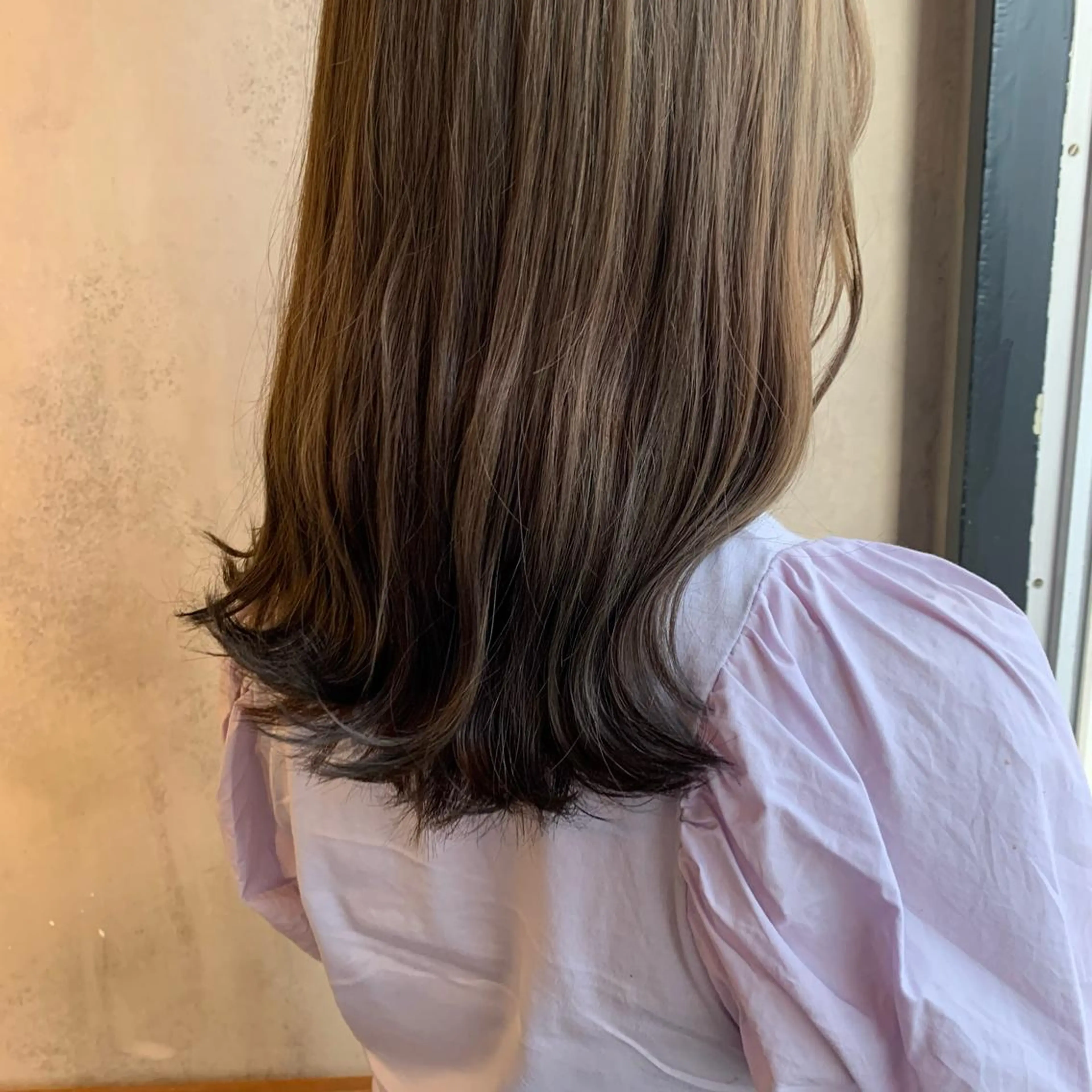 ミディアム カット ヘアカラー トリートメント 顔まわりカット/ 艶感カラー/sikiのヘアスタイル