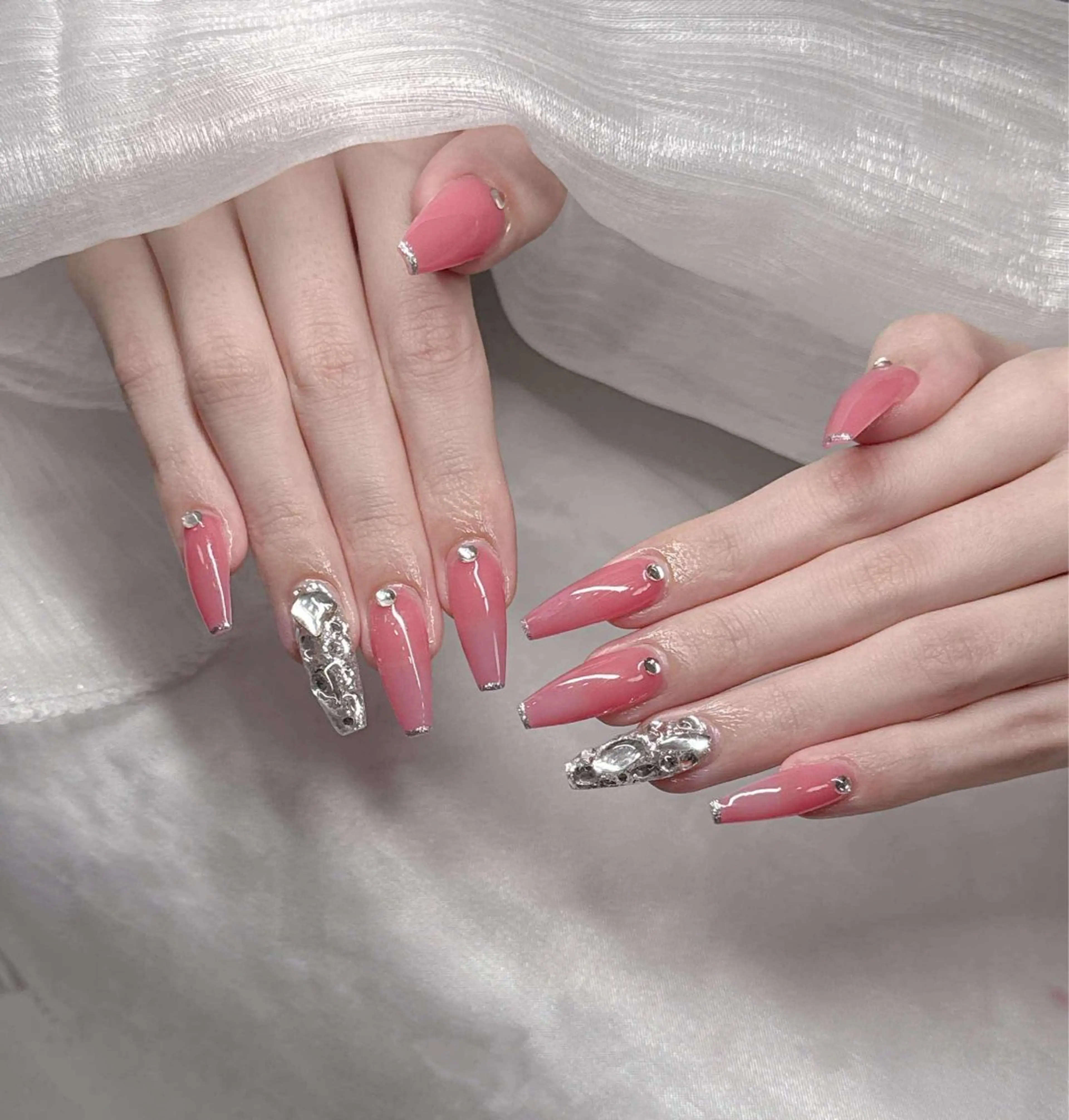 ネイル ハンドネイル Lee Nailsのネイルデザイン