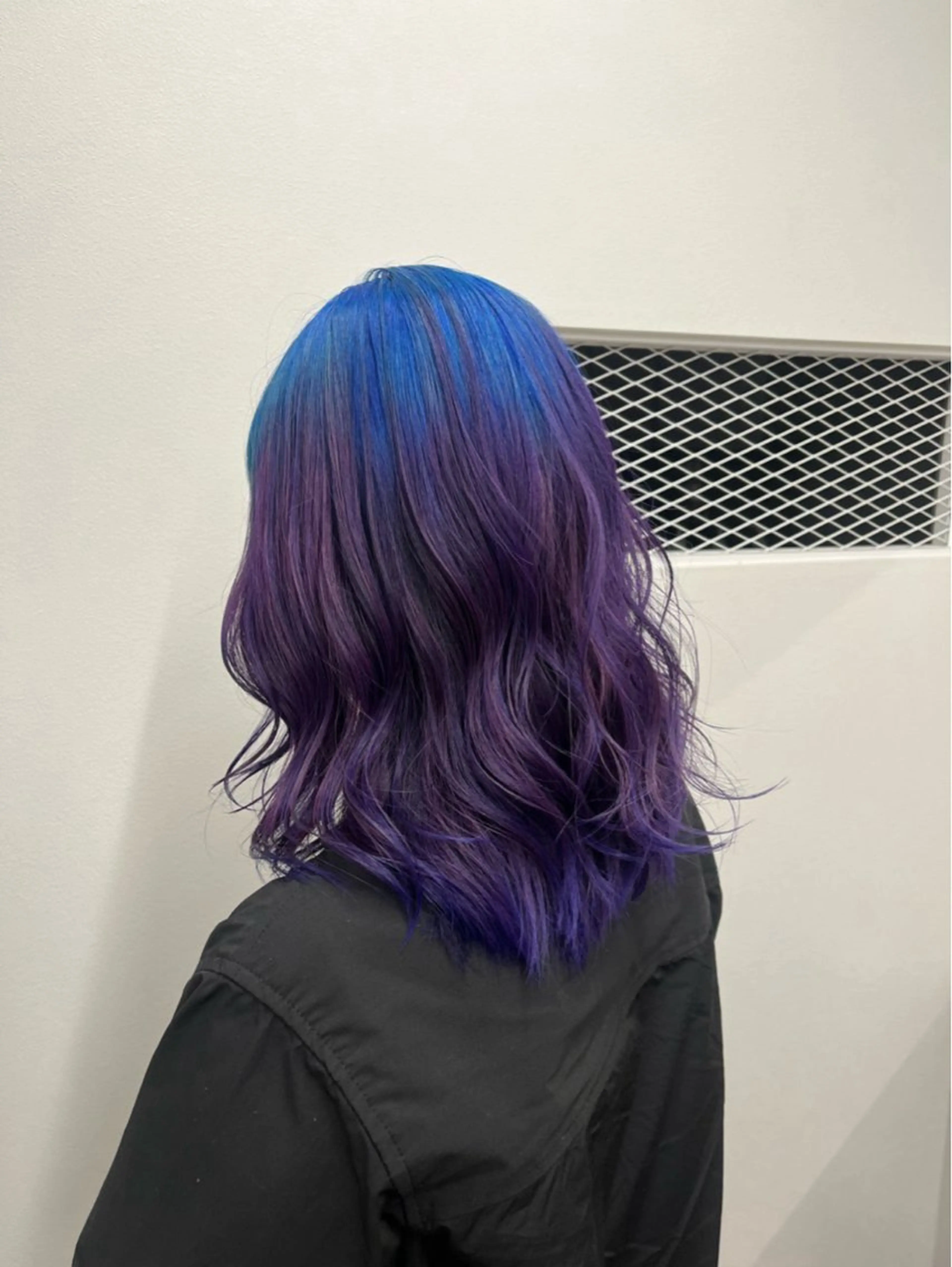 セミロング カラー ヘアアレンジ 🍓ブリーチ/ ハイライト/しんたにのヘアスタイル