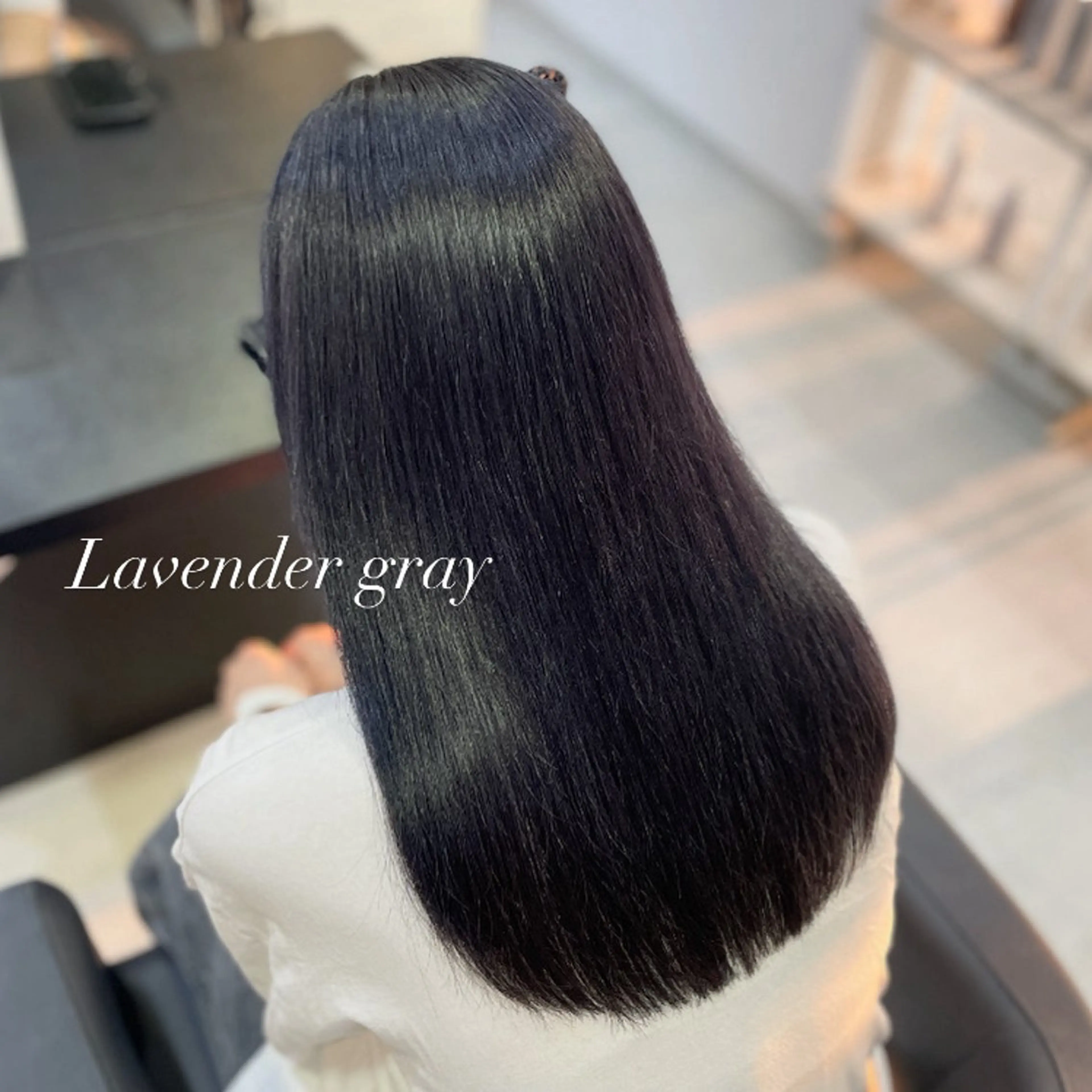 セミロング navi 愛華のヘアスタイル