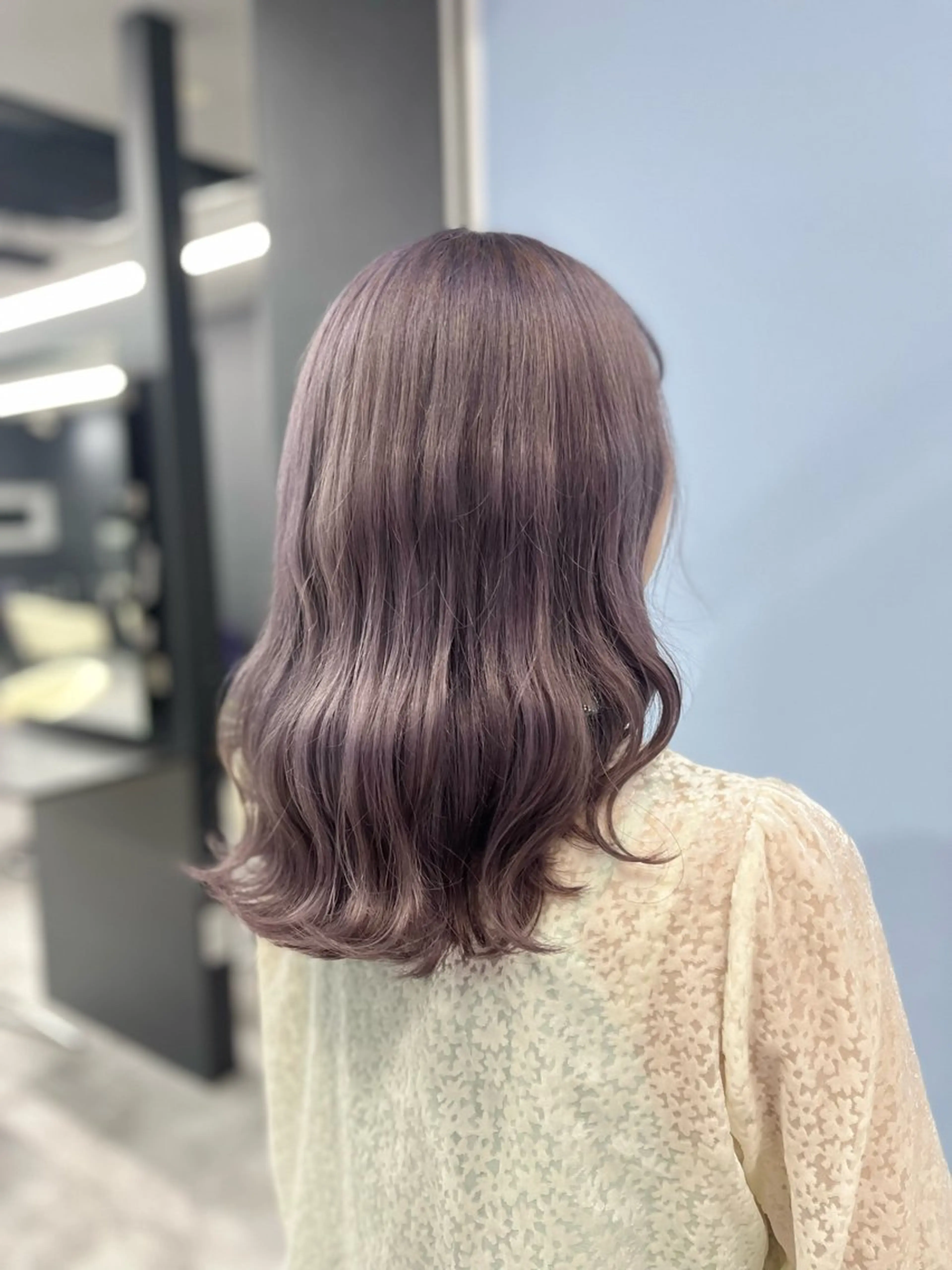 セミロング ラベンダーベージュ ヘアカラー トリートメント white.梅田所属・White梅田  ／ COCOのヘアスタイル