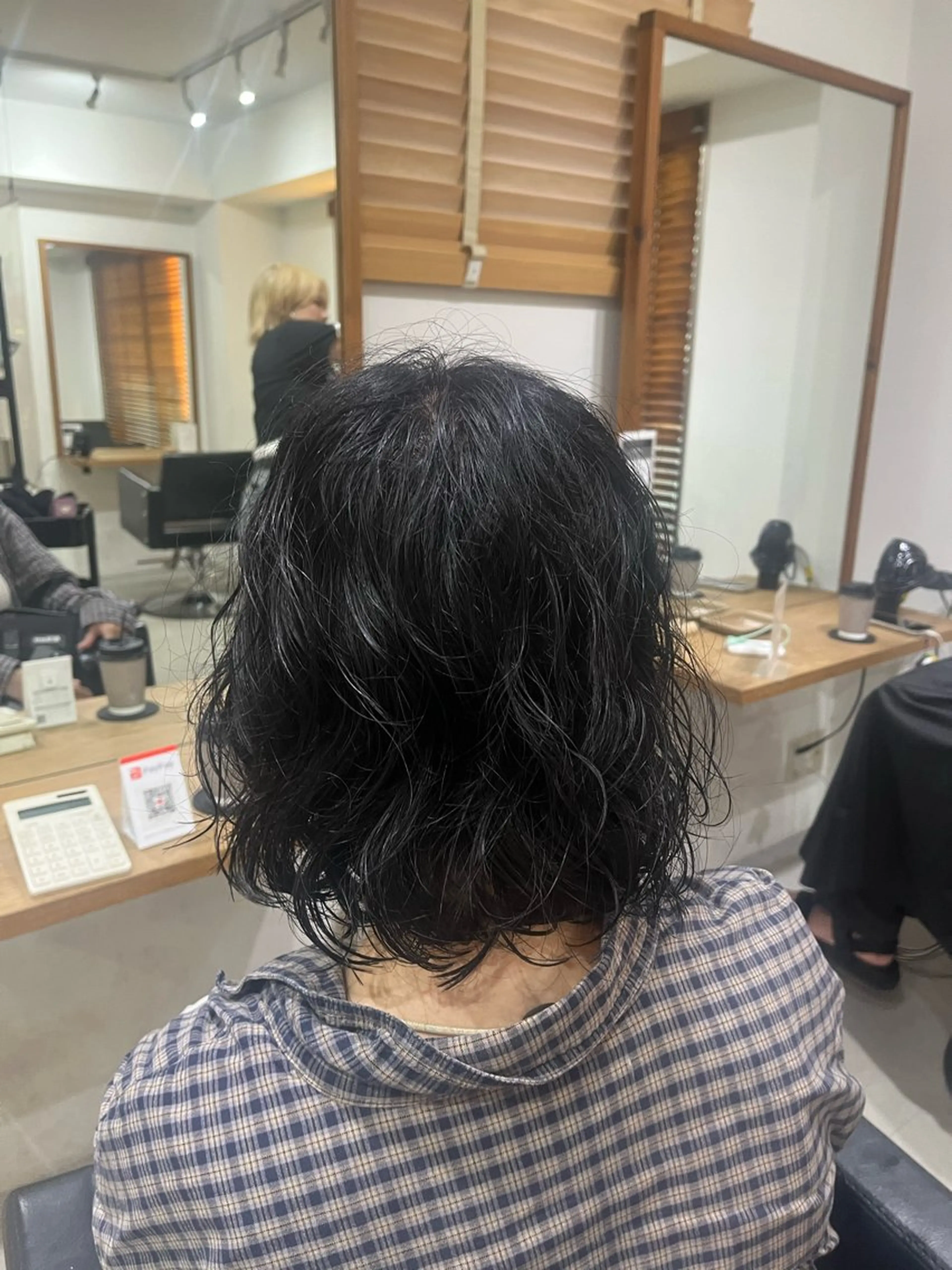 ミディアム パーマ ✨🎨ブリーチなし 透明感カラー✨美友のヘアスタイル