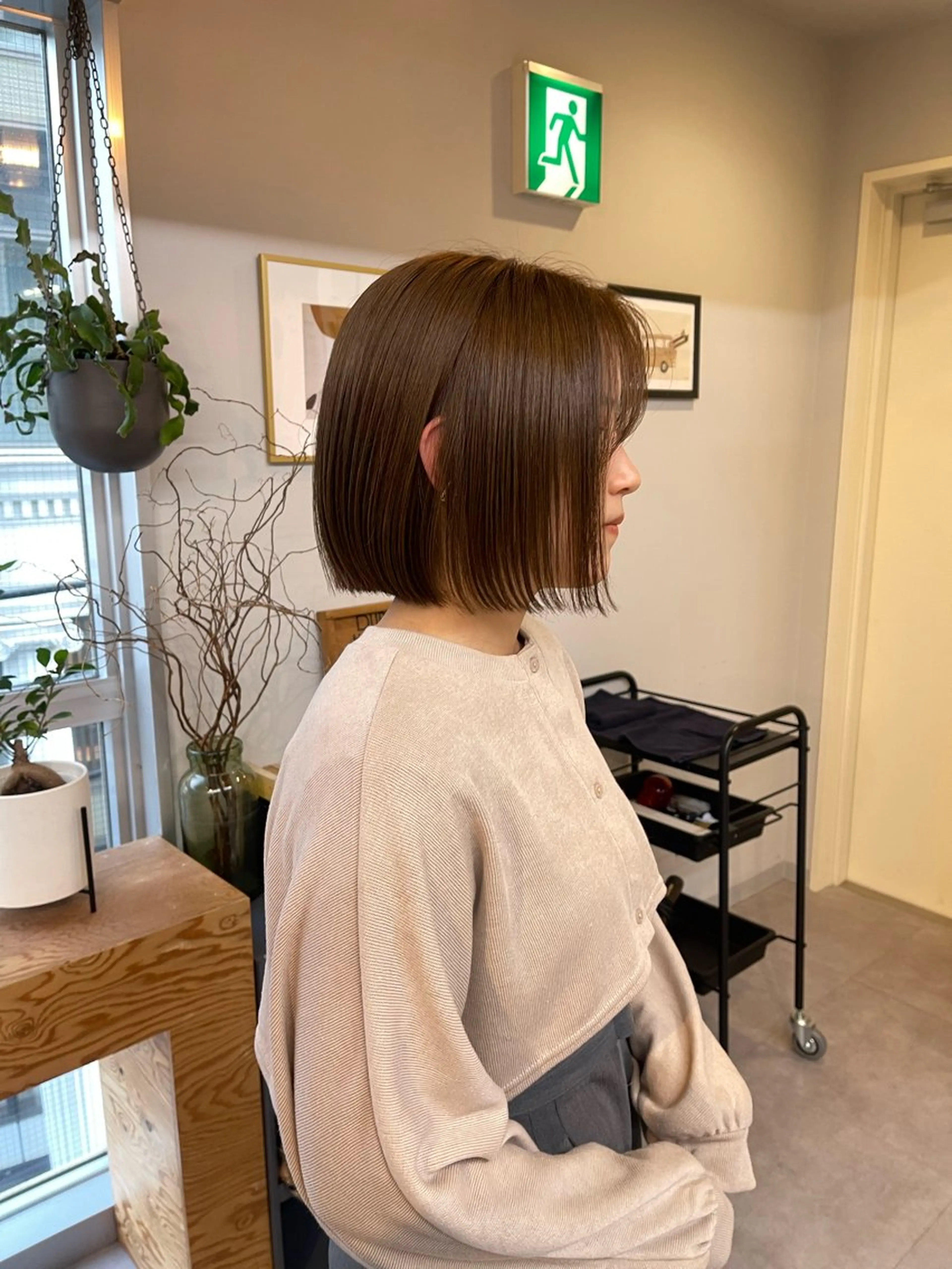 ショート カラー ベージュカラー ブリーチ ダブルカラー ブリーチなしカラー オリーブベージュ カット ヘアカラー トリートメント ヘアセット ✅ボブ/パーマ/ 表参道/KENTA✅のヘアスタイル