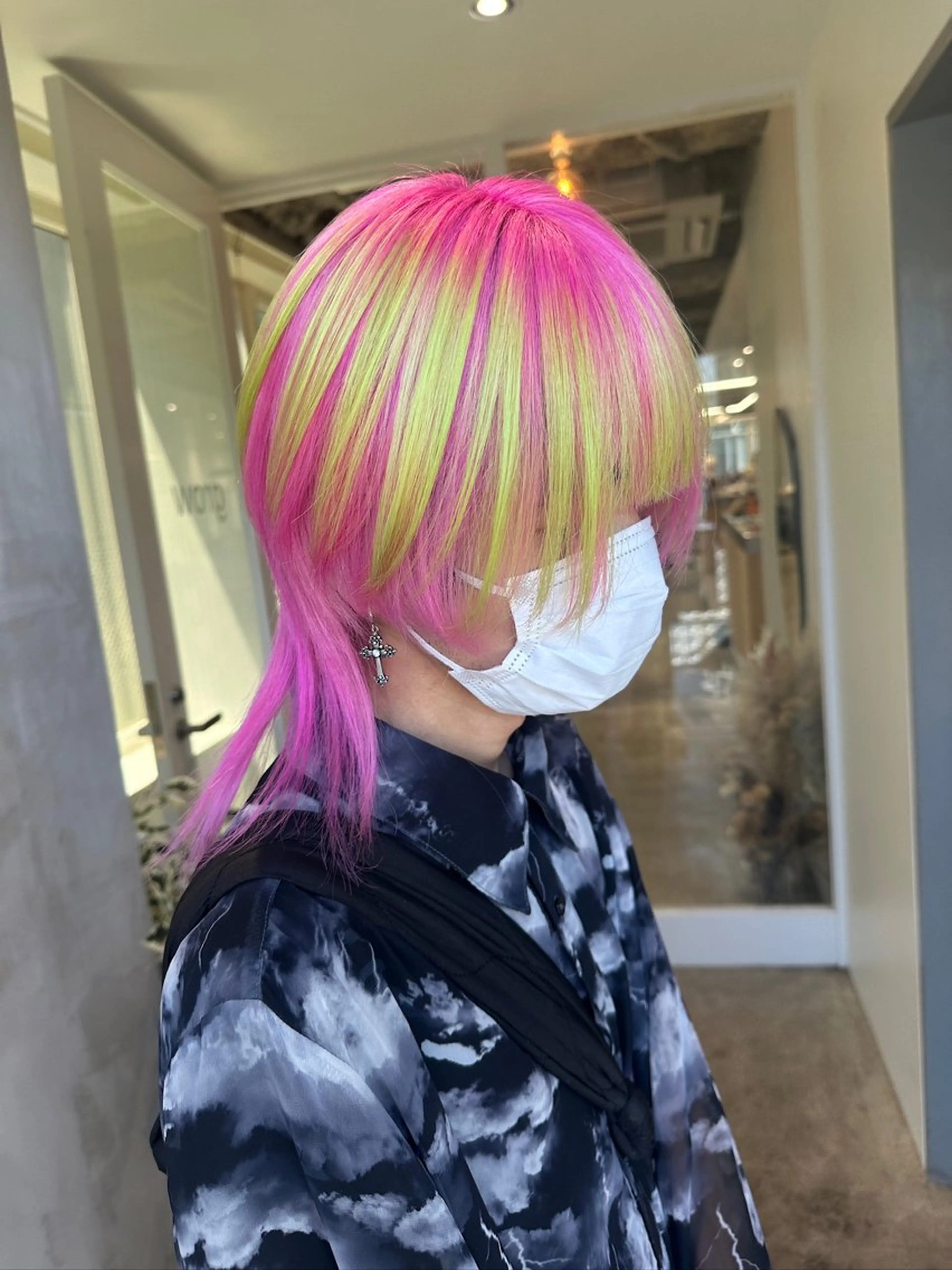 ミディアム カラー アッシュ アッシュグレー ベージュカラー ブリーチ ブロンド カット ヘアカラー トリートメント 【履歴修正×艶髪】 ハイトーン/大和💎のヘアスタイル