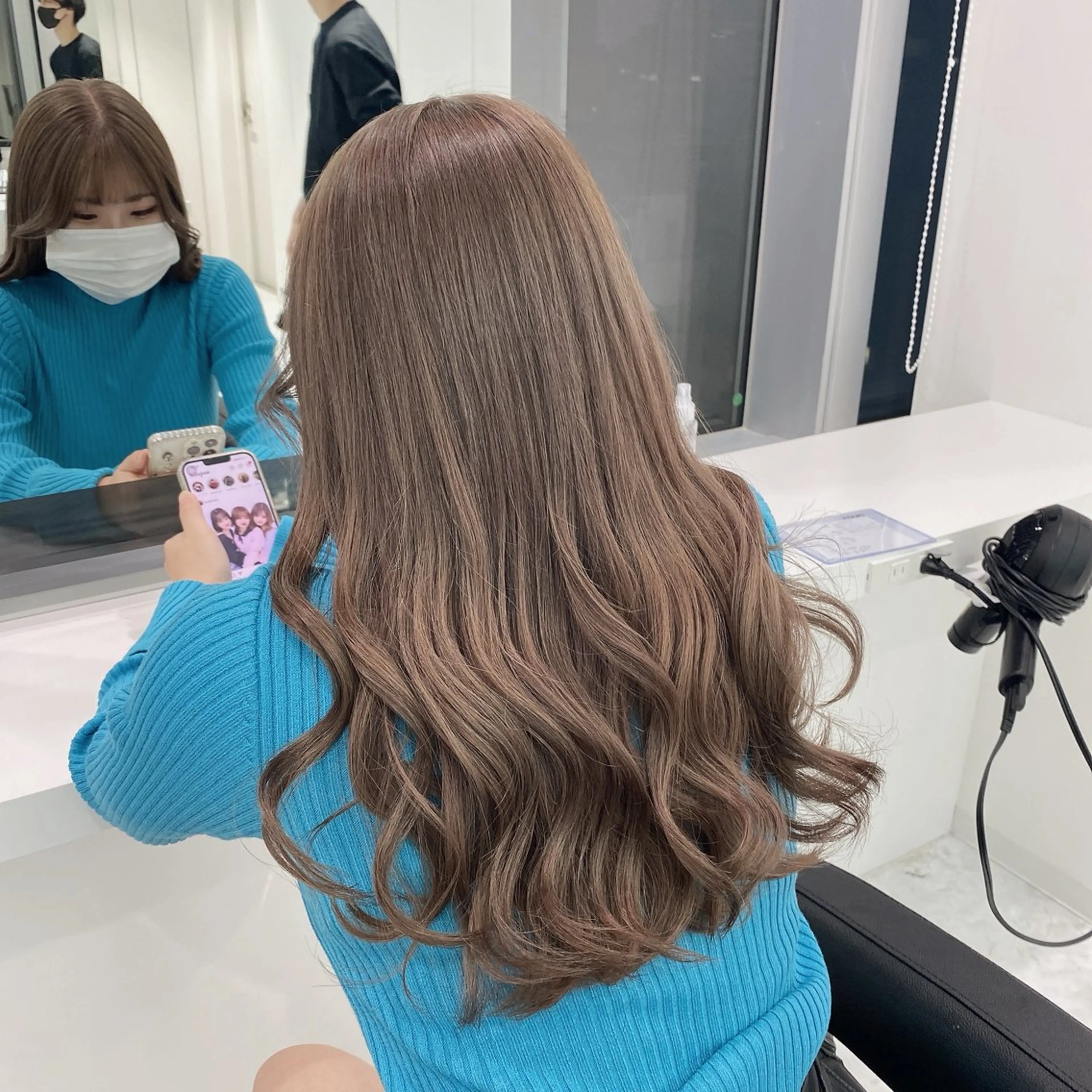 セミロング カラー ヘアカラー ✨透明感、艶髪ヘア✨ 韓国ヘア特化💖のヘアスタイル