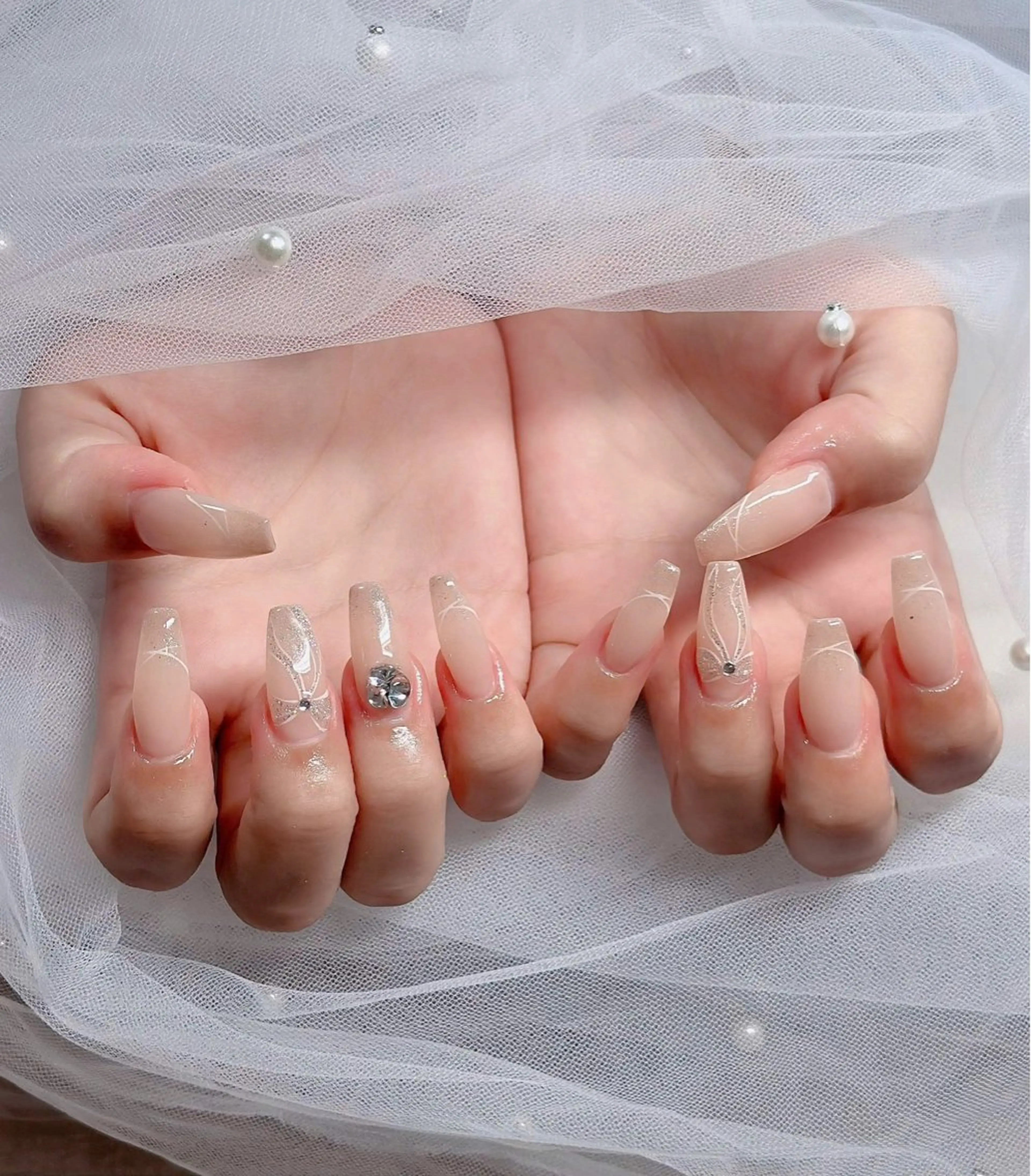 ネイル オーロラネイル フレンチネイル ジェルネイル ハロウィン 韓国ネイル ハンドネイル H.baby Nail Salonのネイルデザイン