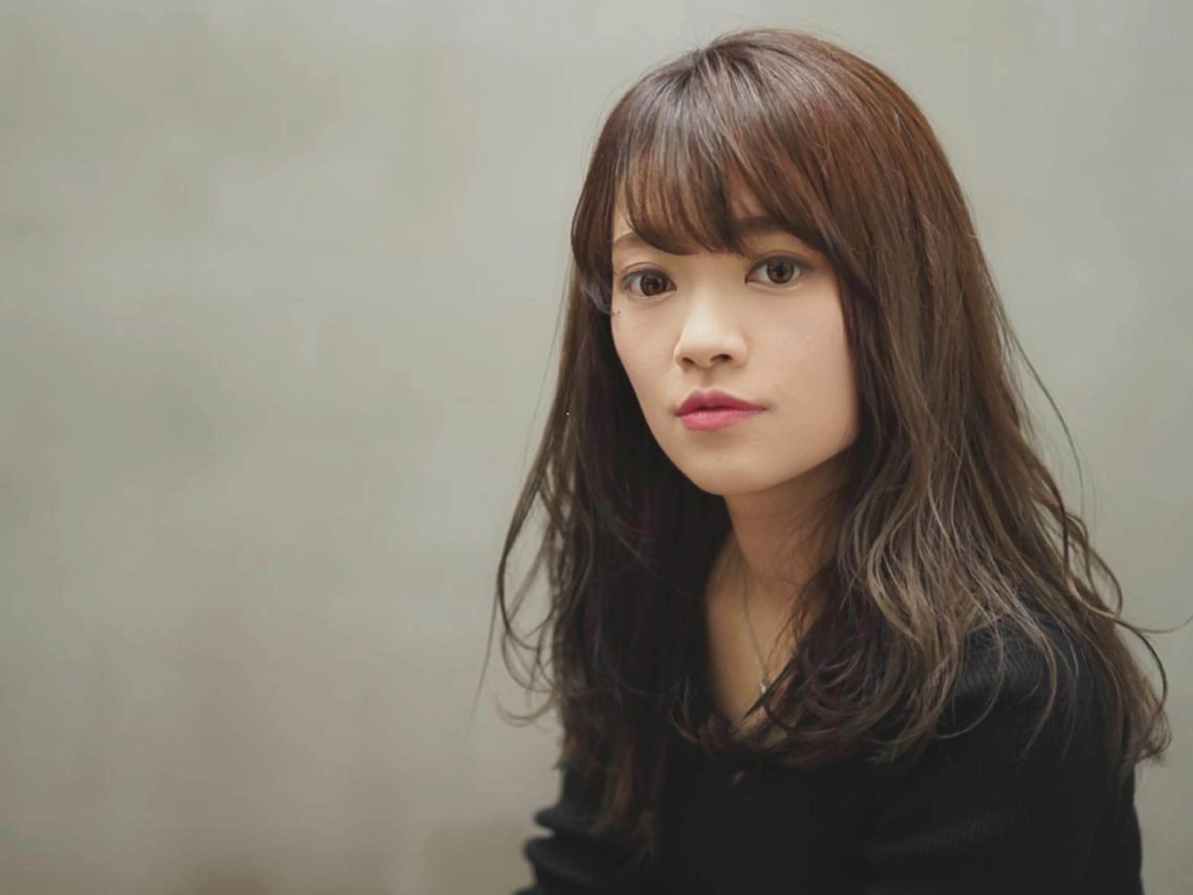 セミロング 萩原 仁のヘアスタイル