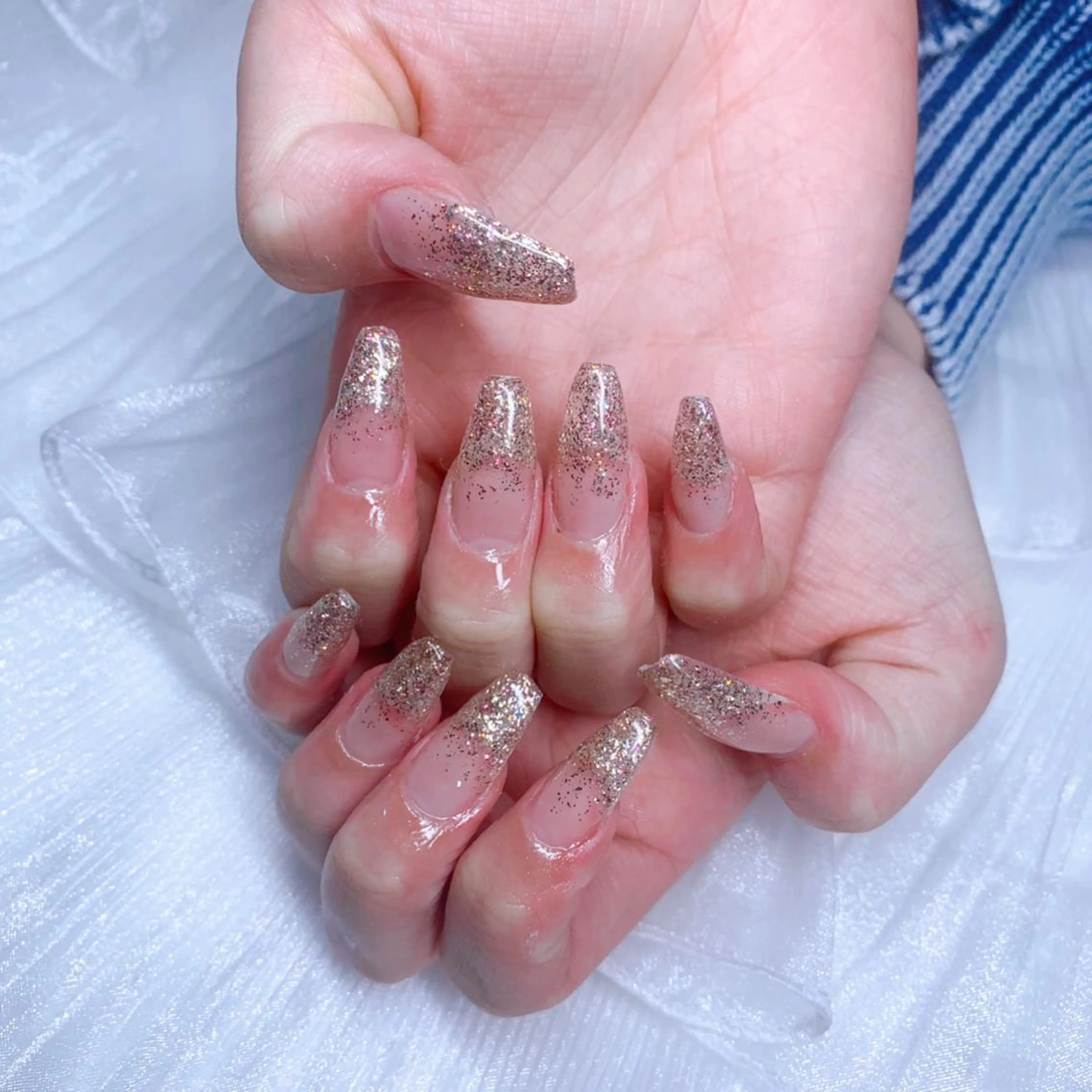 ネイル ジェルネイル グラデーション 韓国ネイル ラメ(グリッター) ラメグラデーション 横浜駅近❣️ Nail💅のネイルデザイン
