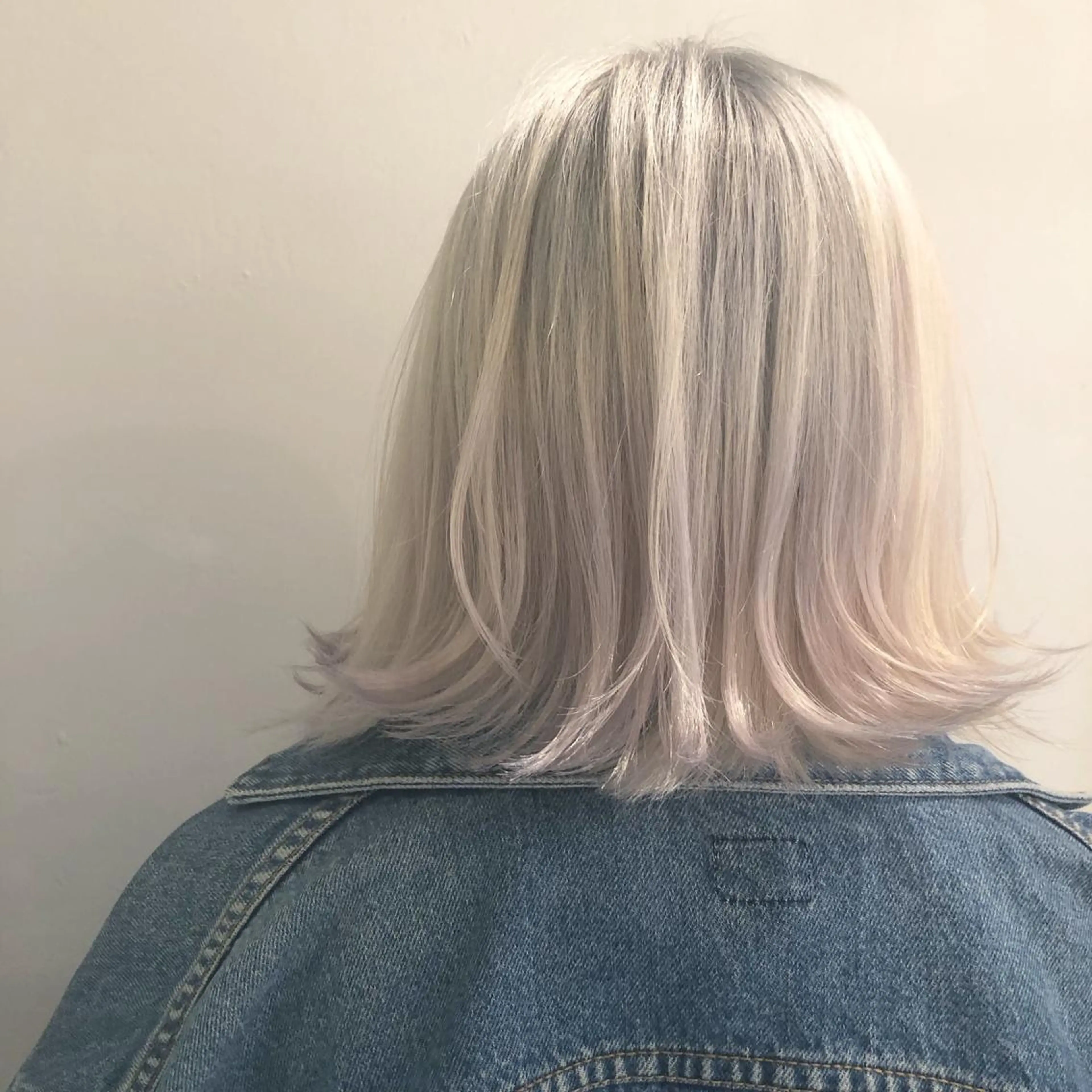 ミディアム カラー ORIKA 美容室のヘアスタイル