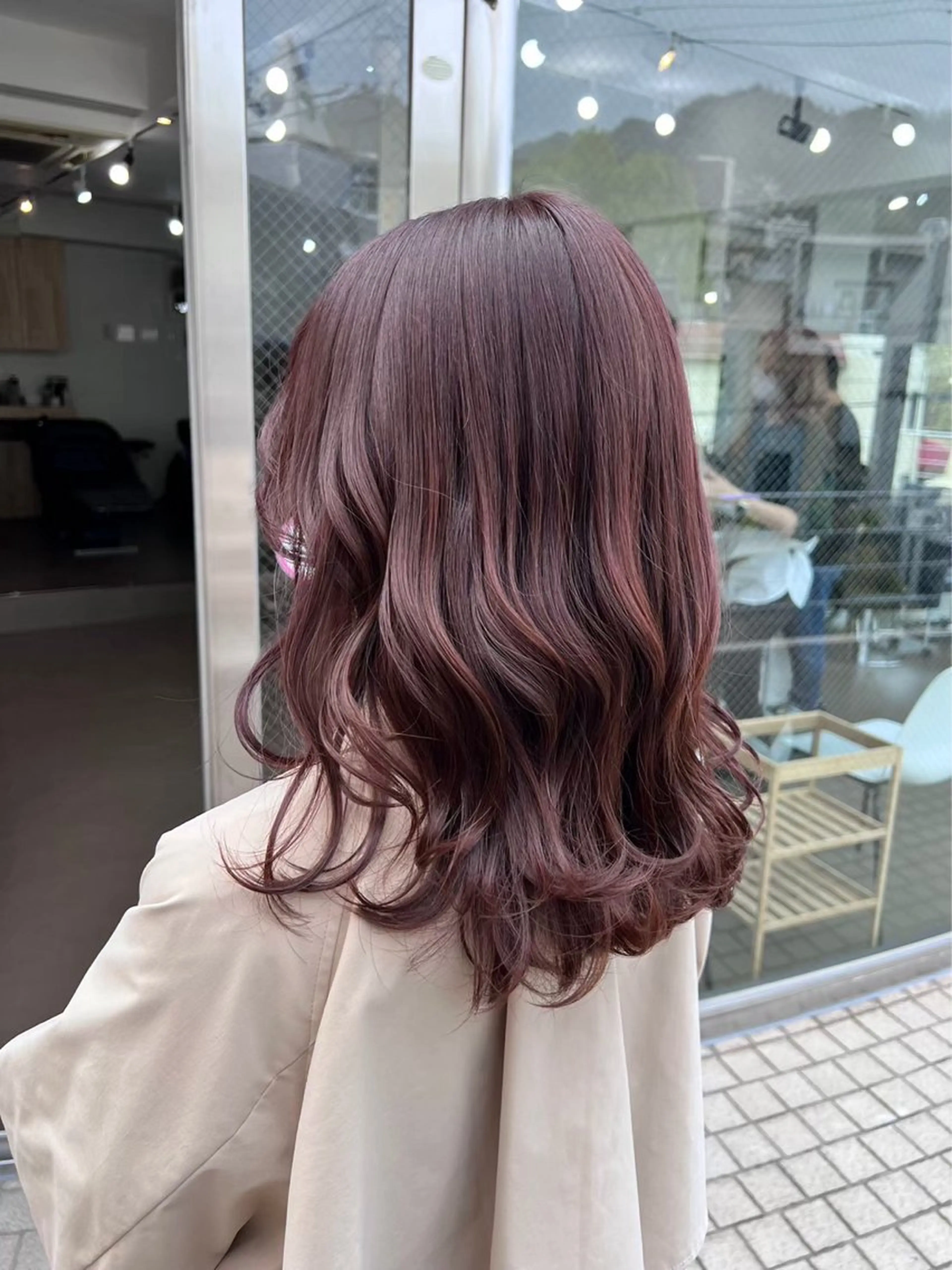ミディアム カラー 川元 春奈のヘアスタイル