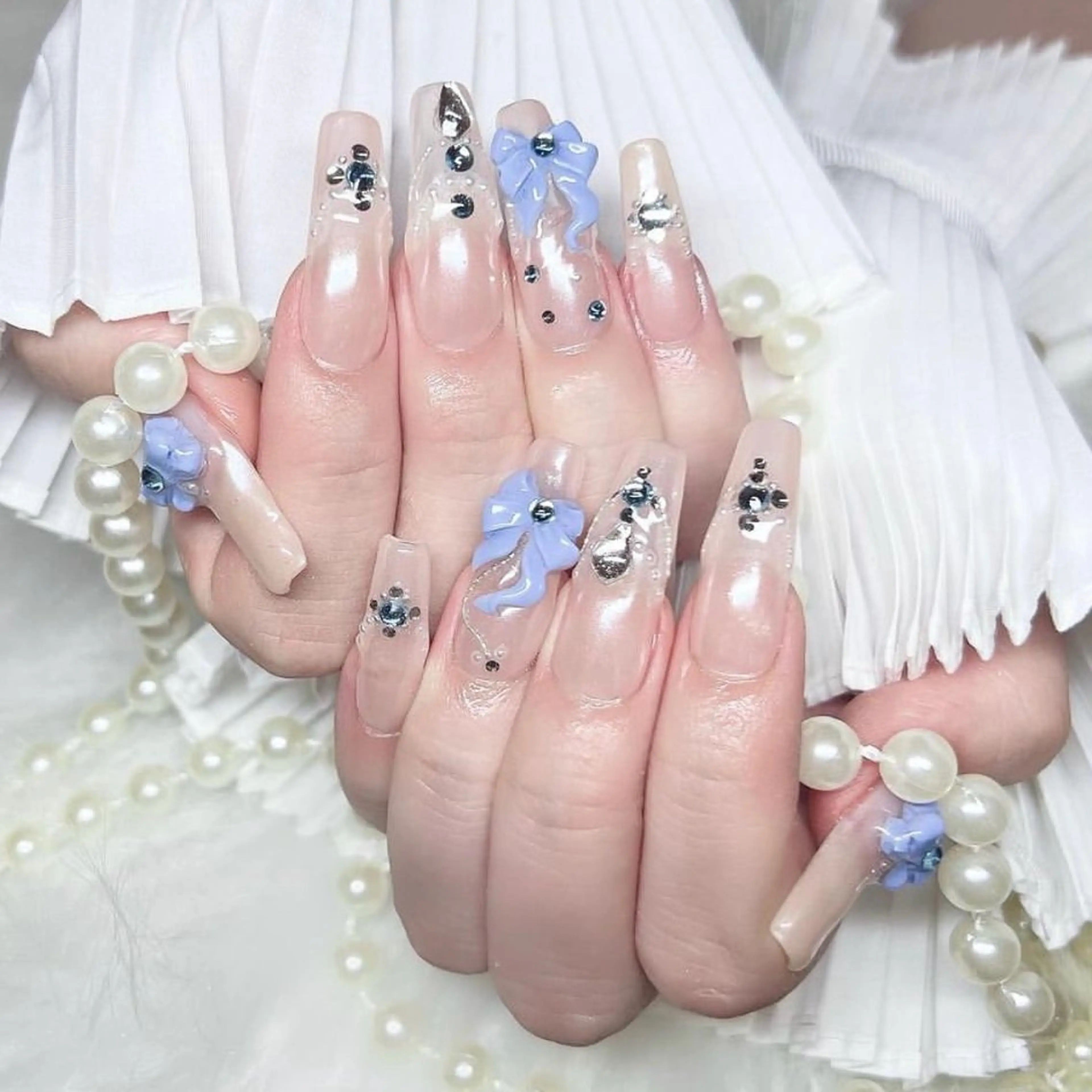ネイル オーロラネイル 成人式 フットネイル 韓国ネイル ロングネイル ハンドネイル Yudia🦋 azuのネイルデザイン