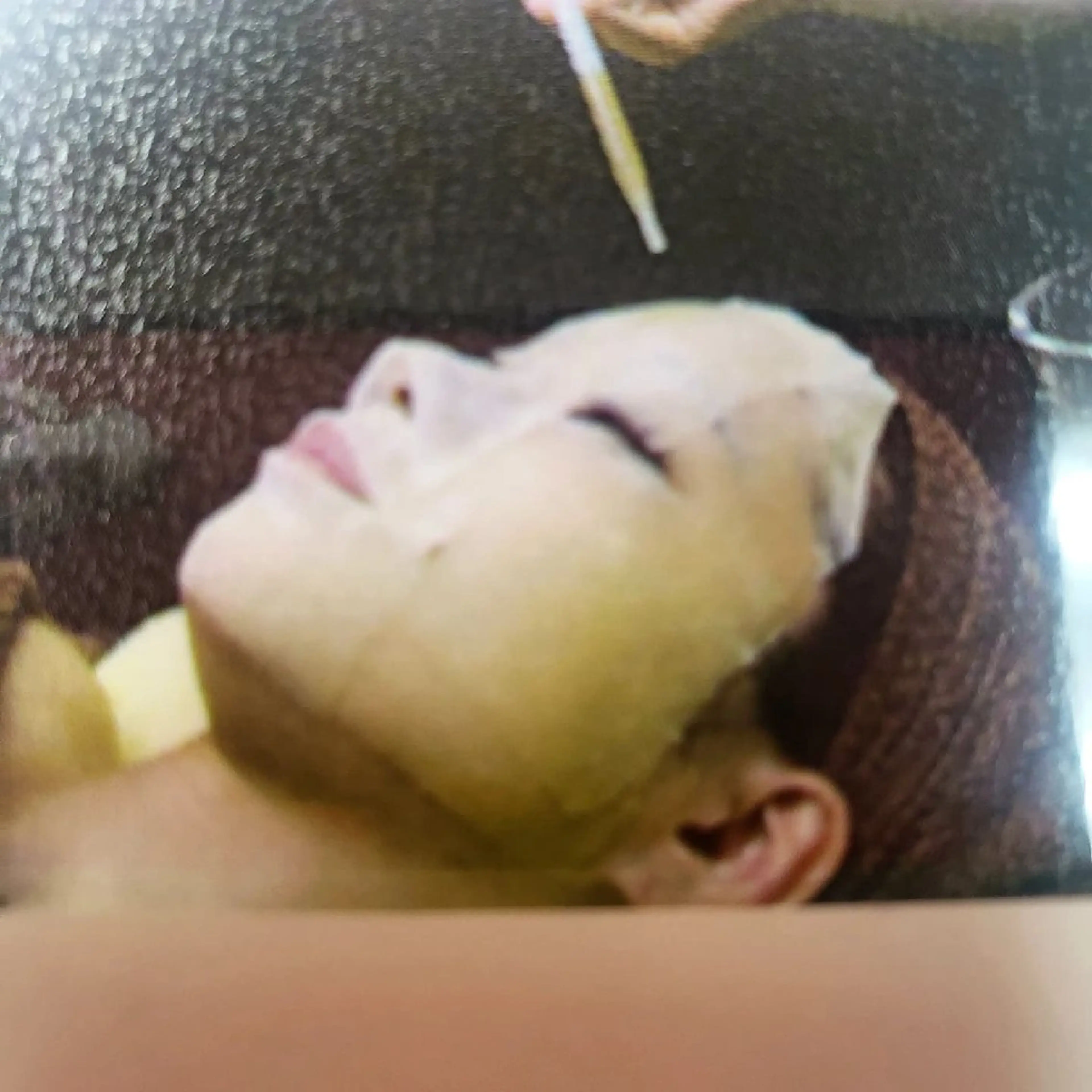 肌活力ブラックエッセンス【下弦の月〜満月◎】の写真