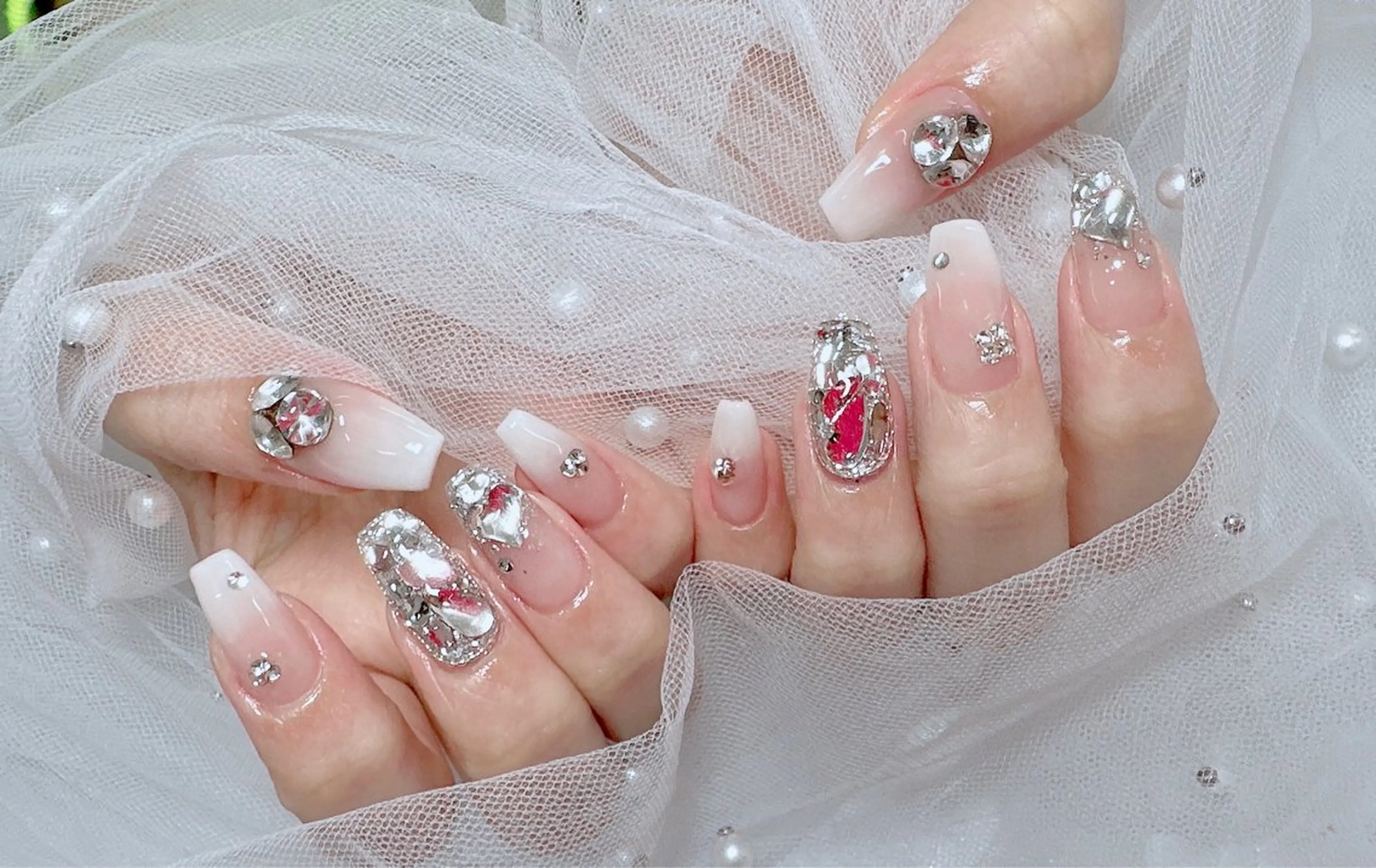 ネイル R nailsalon所属・R salonのネイルデザイン