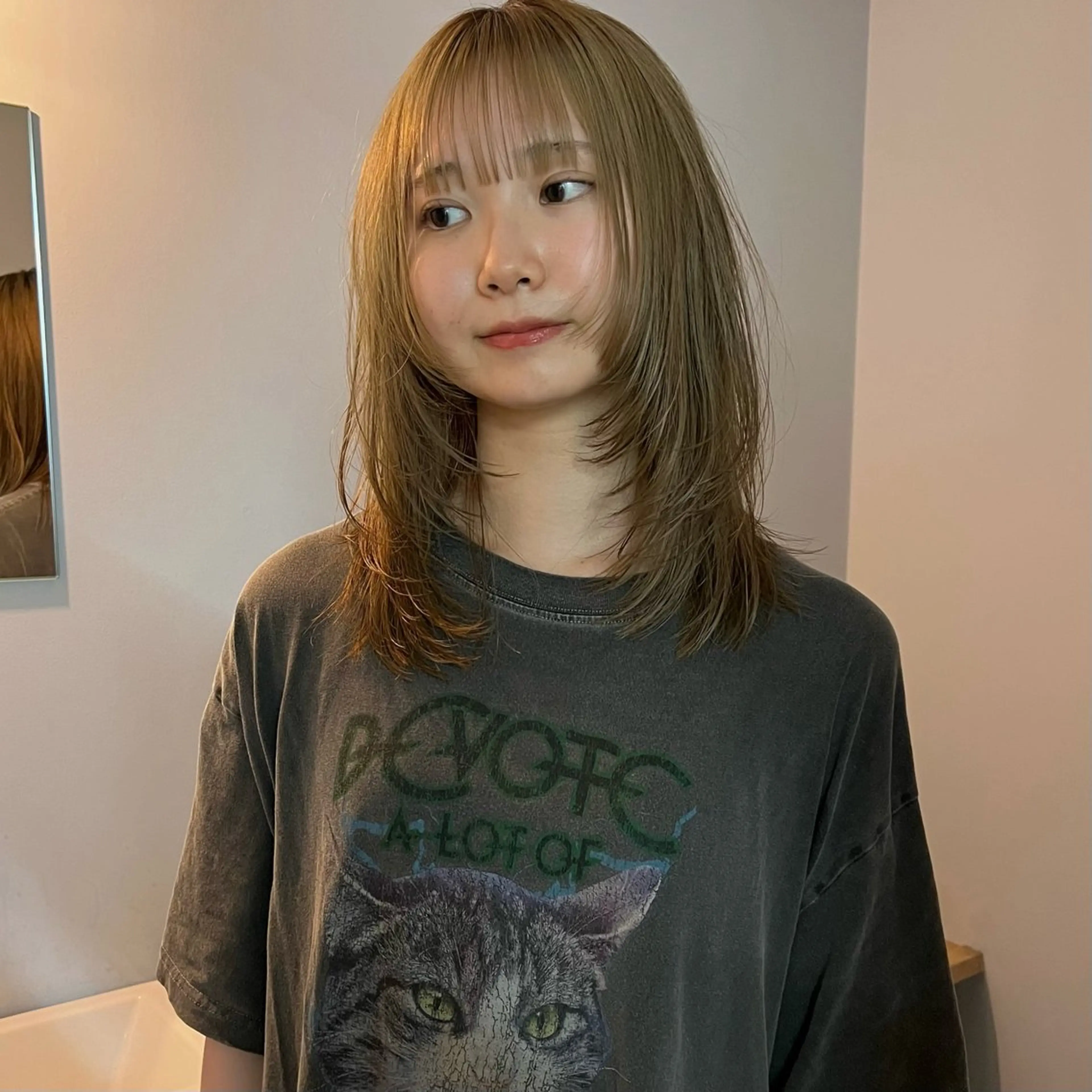 ミディアム 顔周りカット 舟橋耀/ブリーチカラ ー/レイヤーカットのヘアスタイル