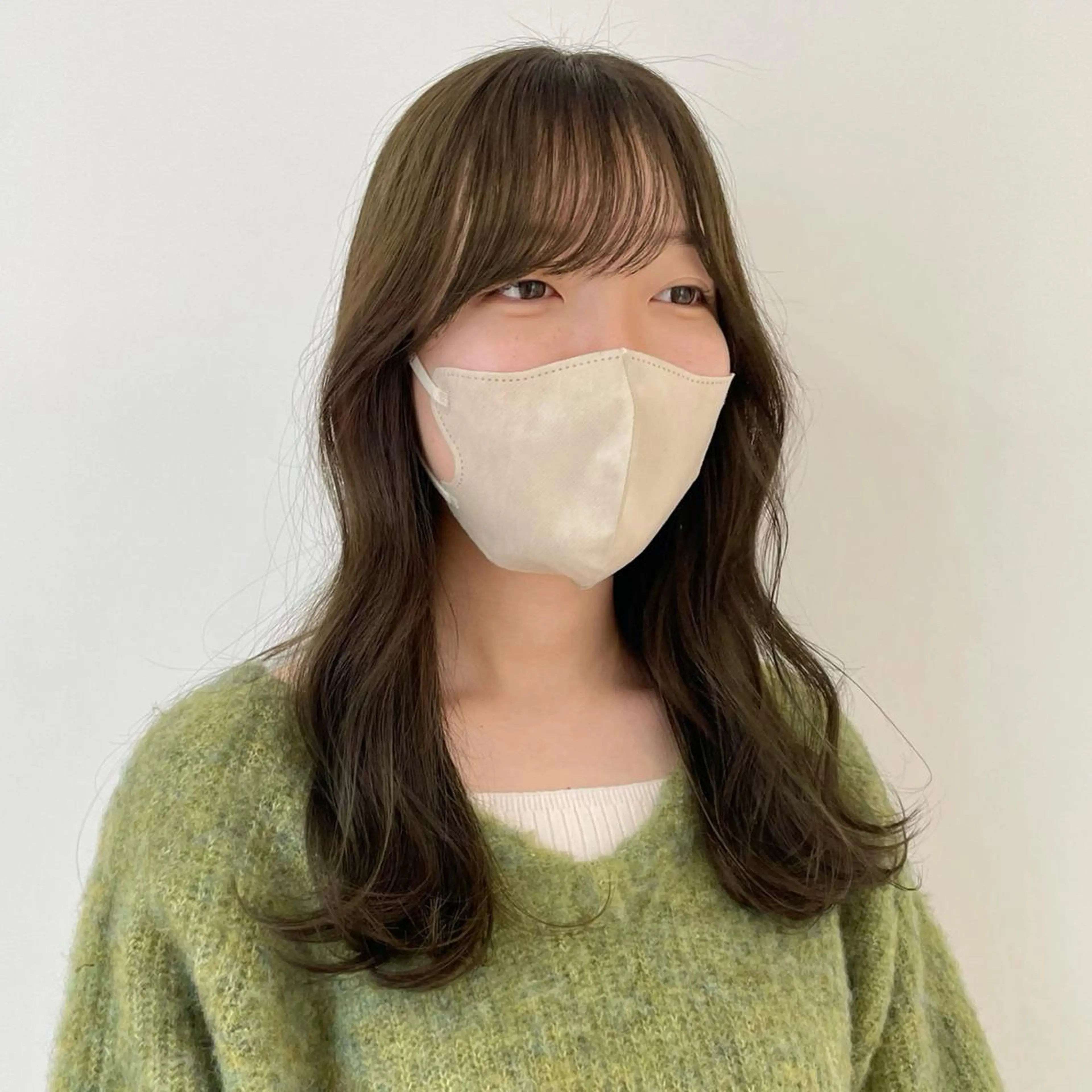セミロング カラー ベージュカラー ブリーチ ブリーチなしカラー オリーブベージュ GO TODAY 新宿Aura店所属・ベージュ🤎透明感 カラー🤎anriのヘアスタイル