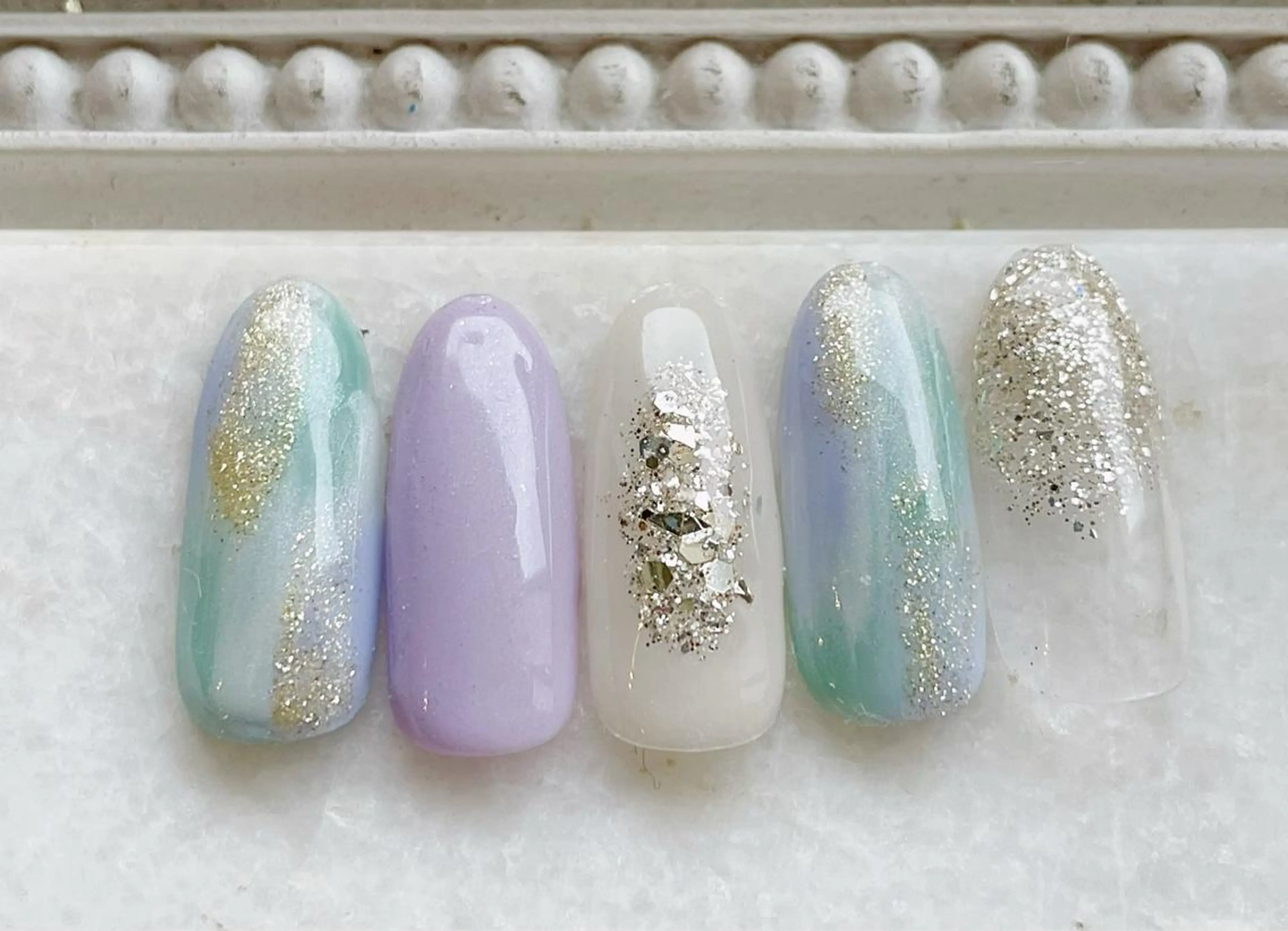 ネイル ジェルネイル キラキラネイル パラジェル ハンドネイル Satomi  のネイルデザイン