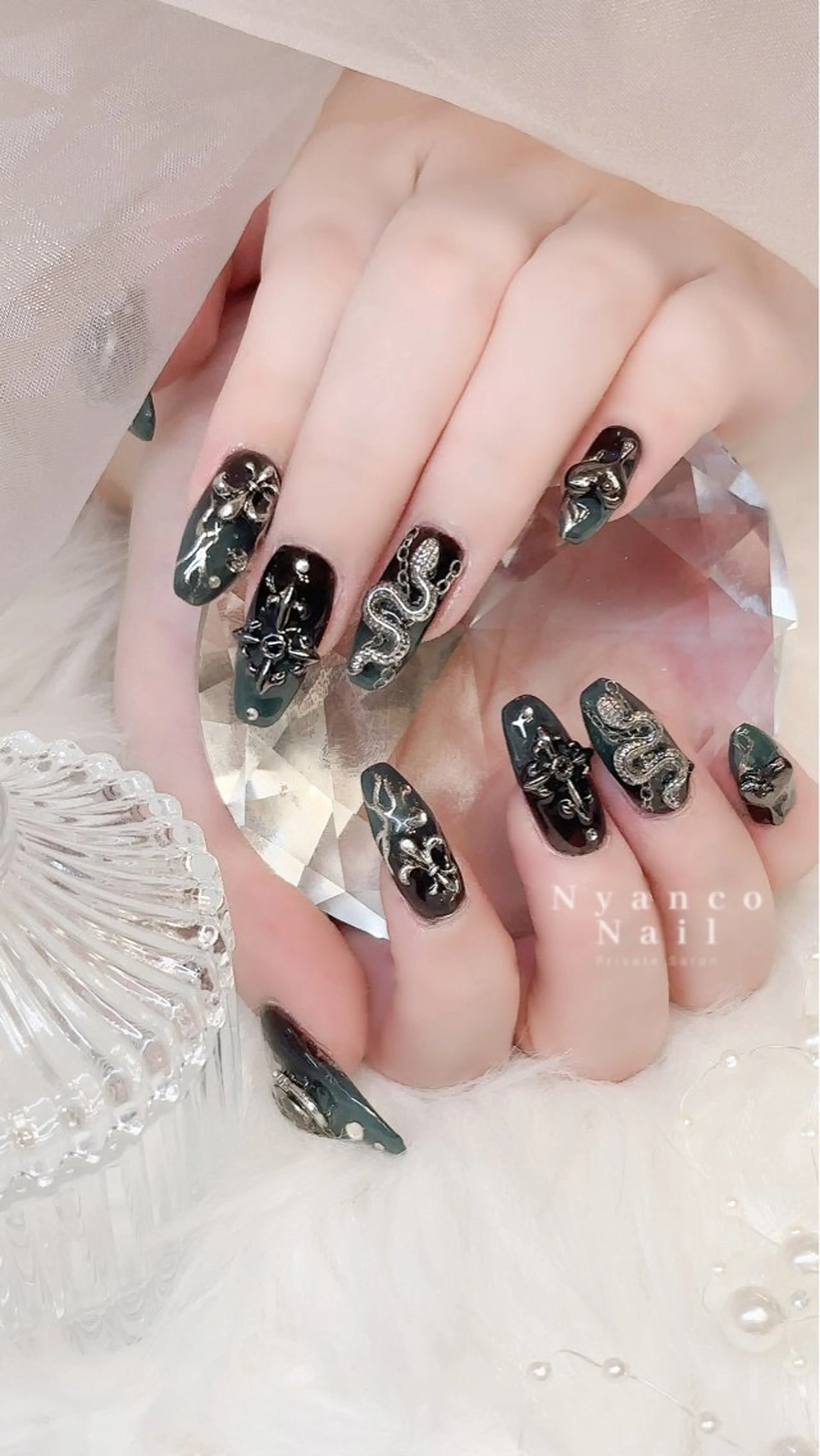 ネイル ジェルネイル グラデーション グリーン 氷ネイル・うるうるネイル キラキラネイル Nyanco Nailのネイルデザイン