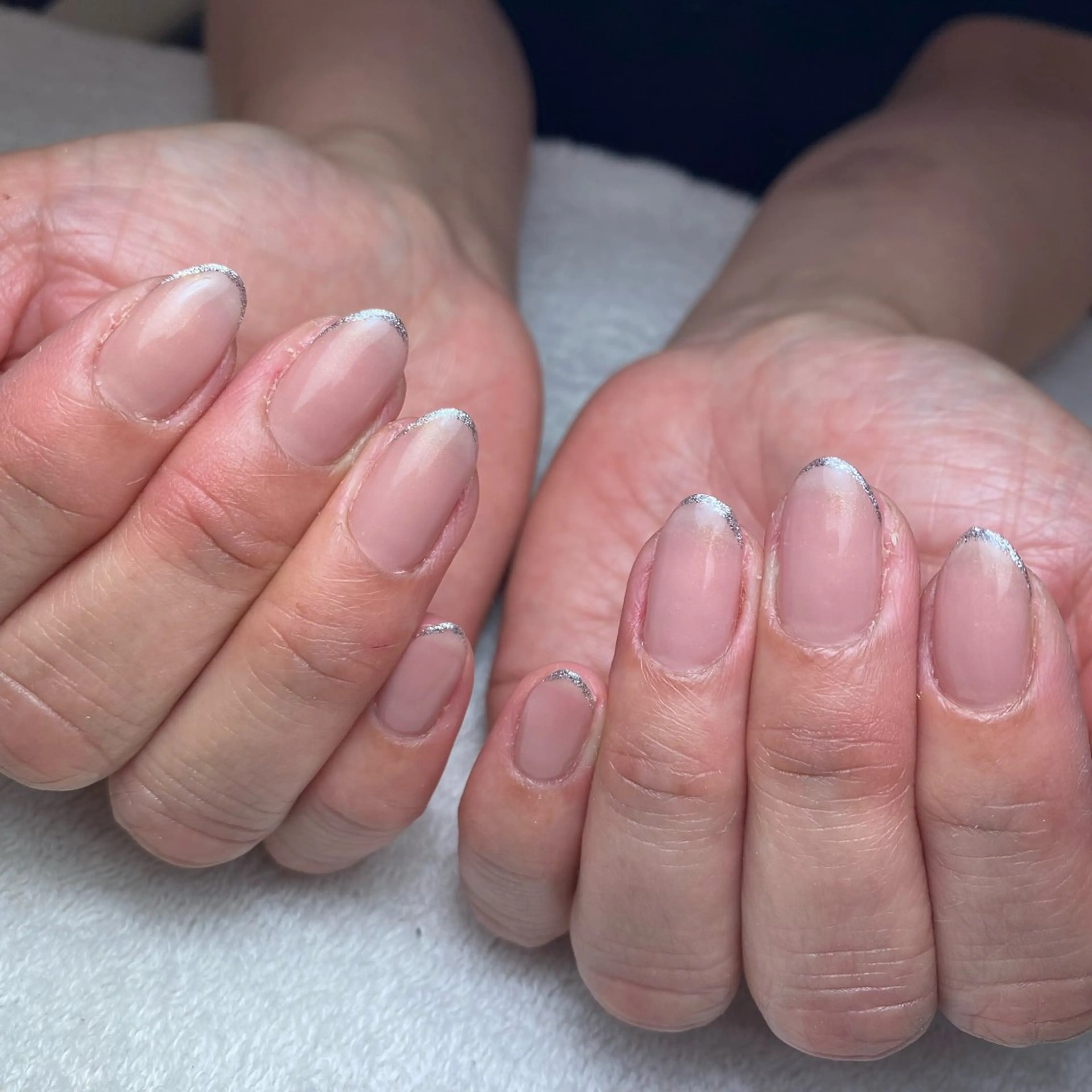 ネイル フレンチネイル シンプルネイル ハンドネイル COCO+所属・COCO +のエステ・リラクイメージ