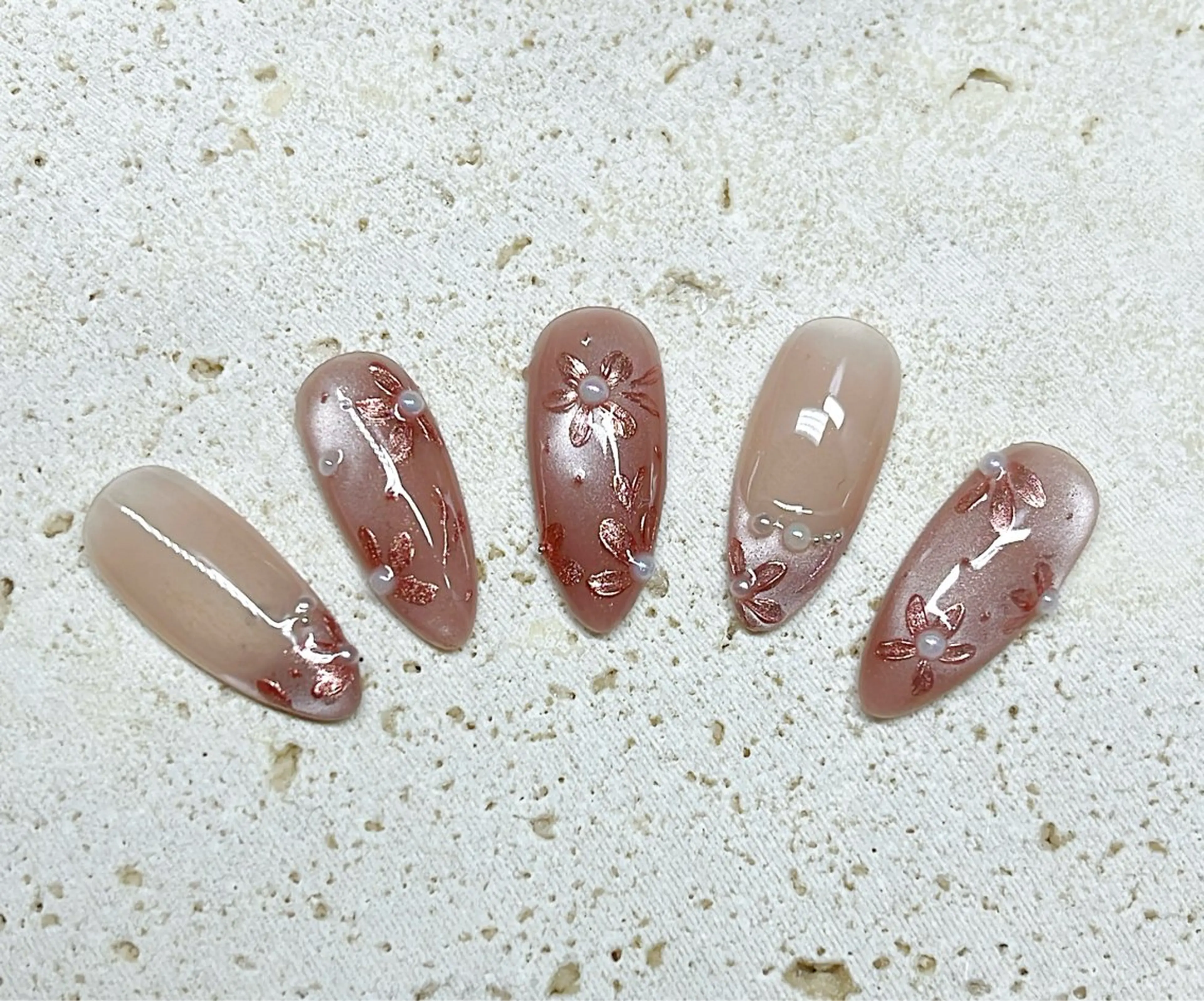 チップ長さ出し💕アート(4本簡単)+スートン(10こサビス)💕の写真
