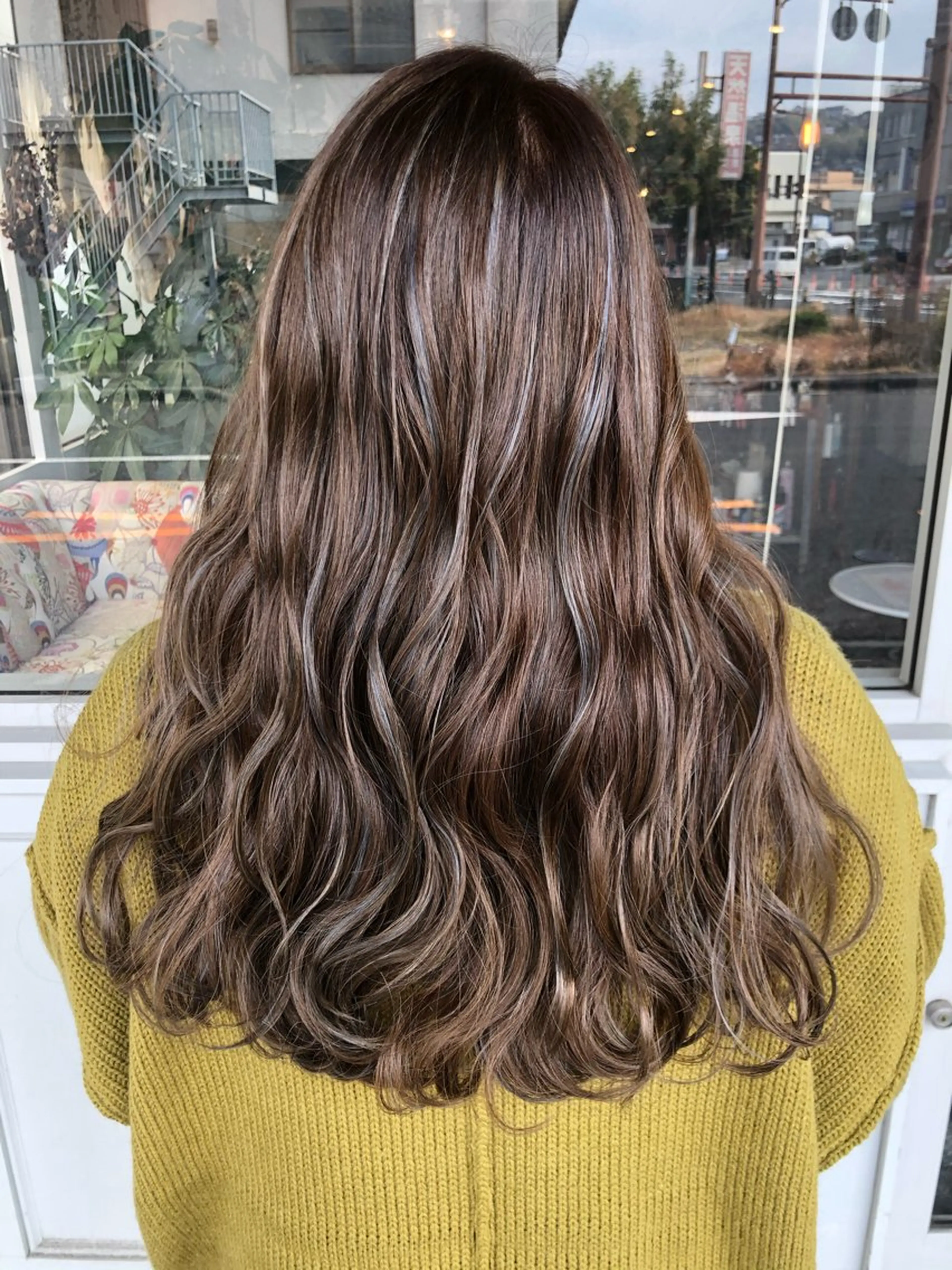 ロング カラー Mariana雛/ ブリーチ/ハイライトのヘアスタイル