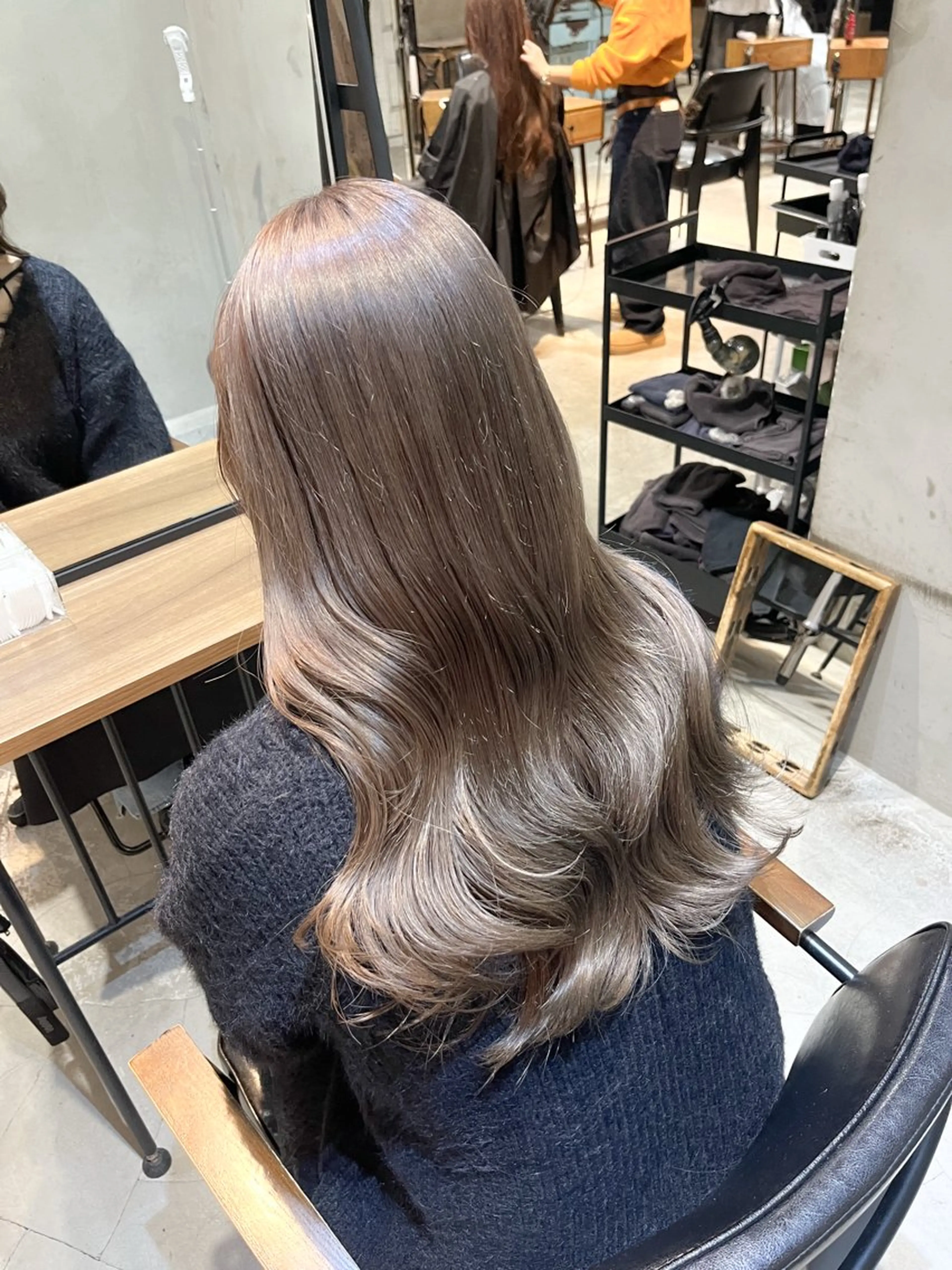 ロング カラー カット ヘアカラー トリートメント ヘアセット 似合わせハイトーン 🍯ayumi🍯のヘアスタイル