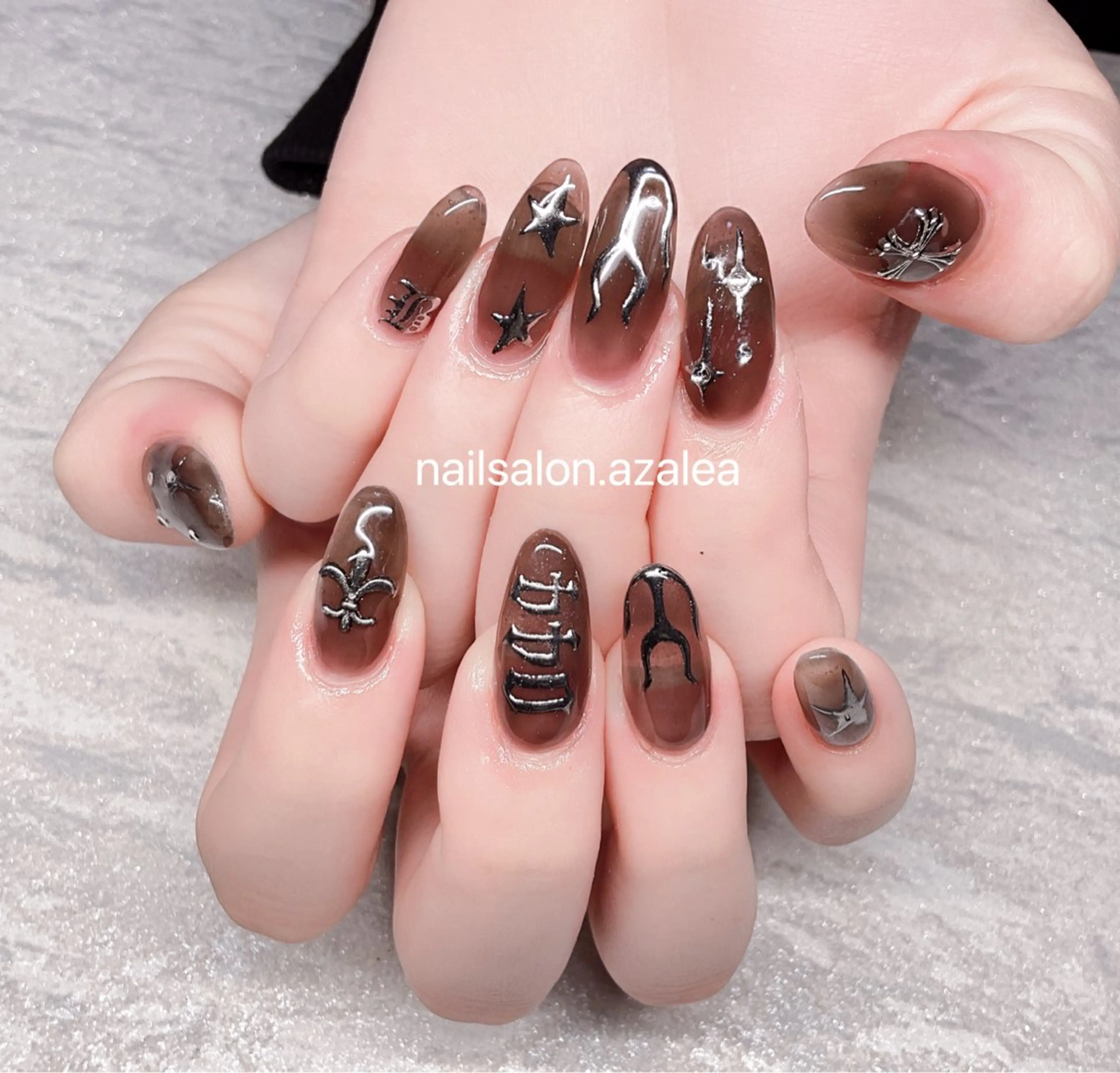 ネイル ハンドネイル R inのネイルデザイン