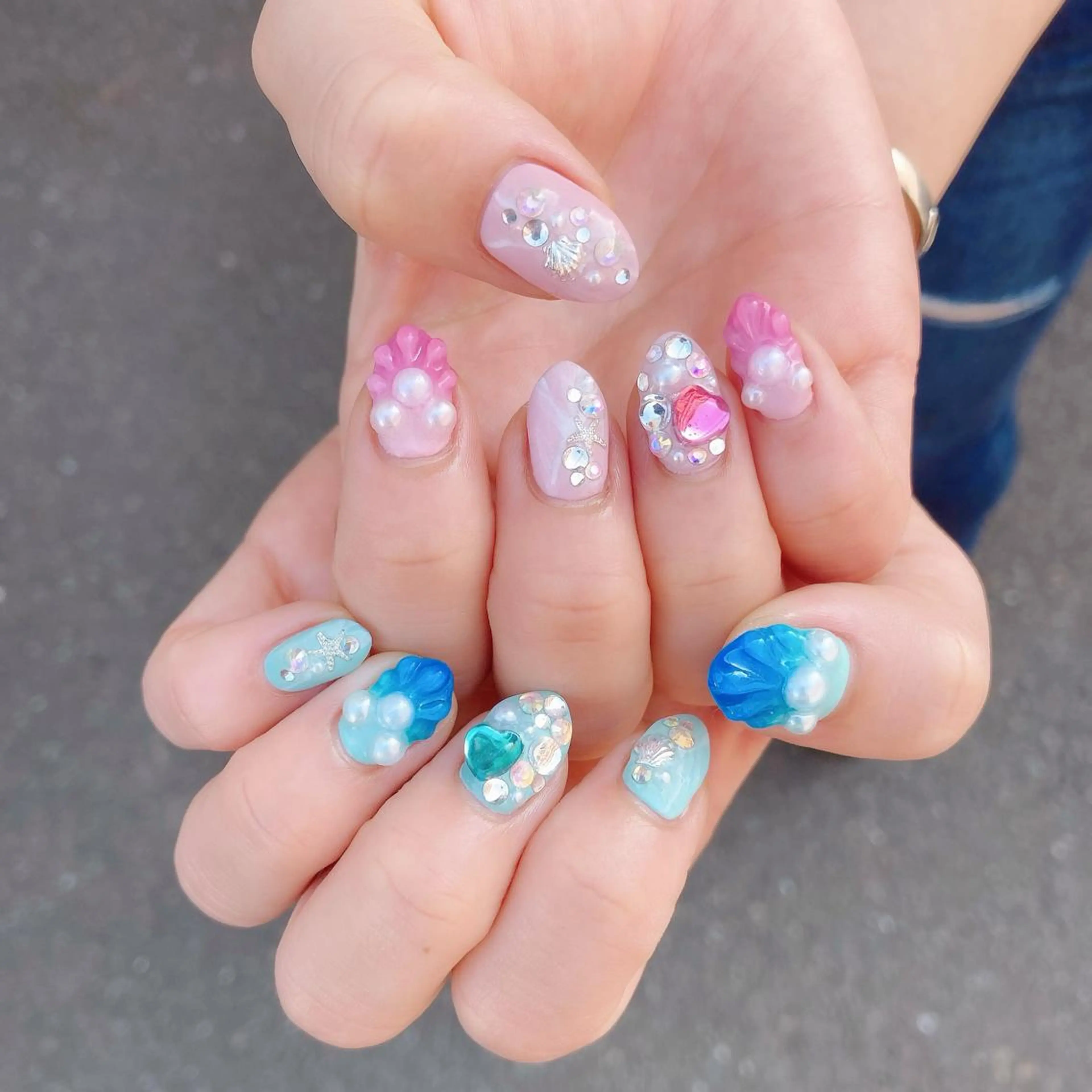 ネイル ブルー ジェルネイル キラキラネイル パラジェル ピンク ハンドネイル Nail Kのネイルデザイン
