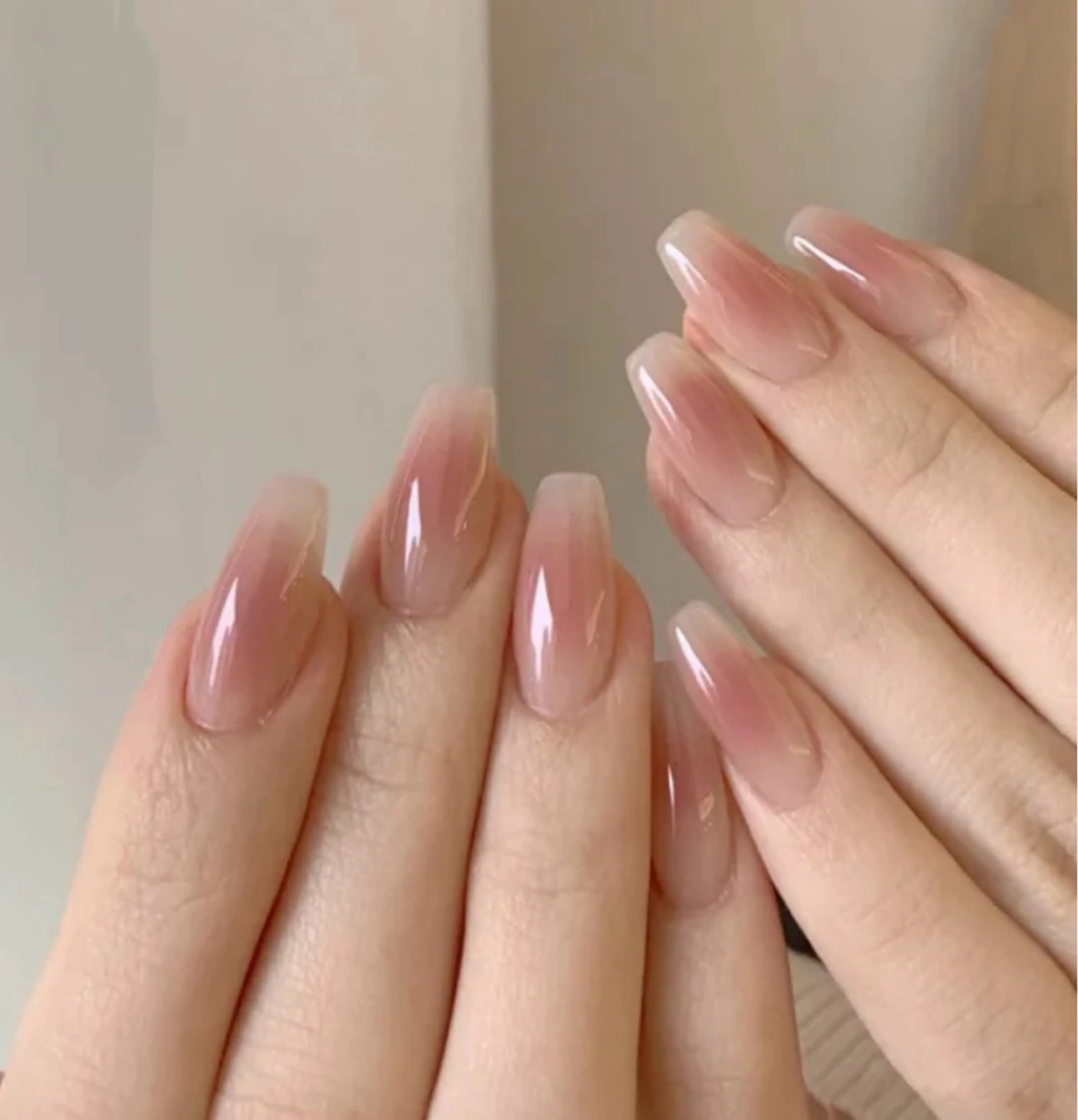 🍀チックネイル／フレンチ／ガラスフレンチ🍀￥7800　(ケア含む)の写真
