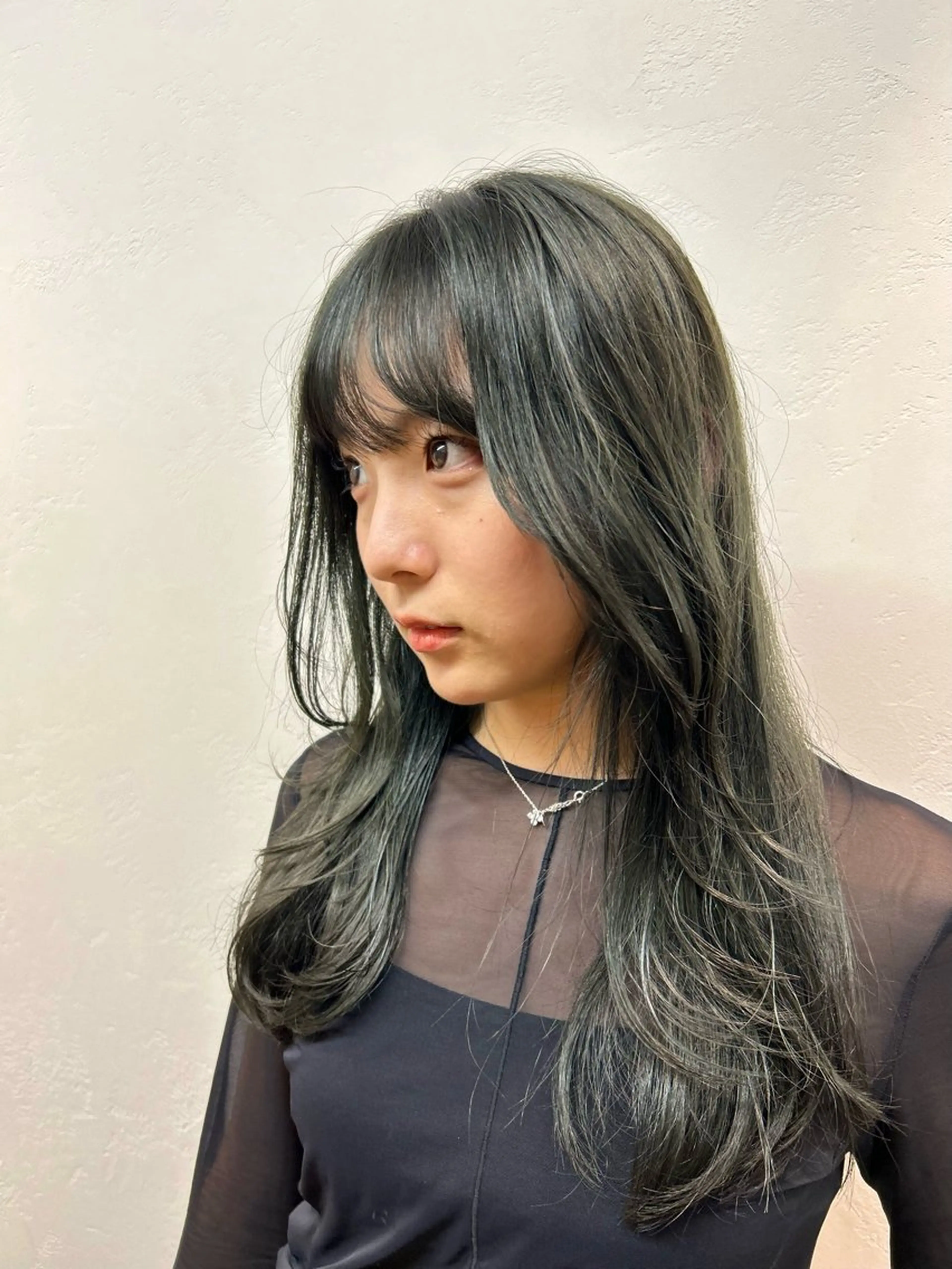 ロング カラー 顔まわりレイヤー 顔周りカット レイヤーカット ヘアカラー siro所属・siro meruのヘアスタイル