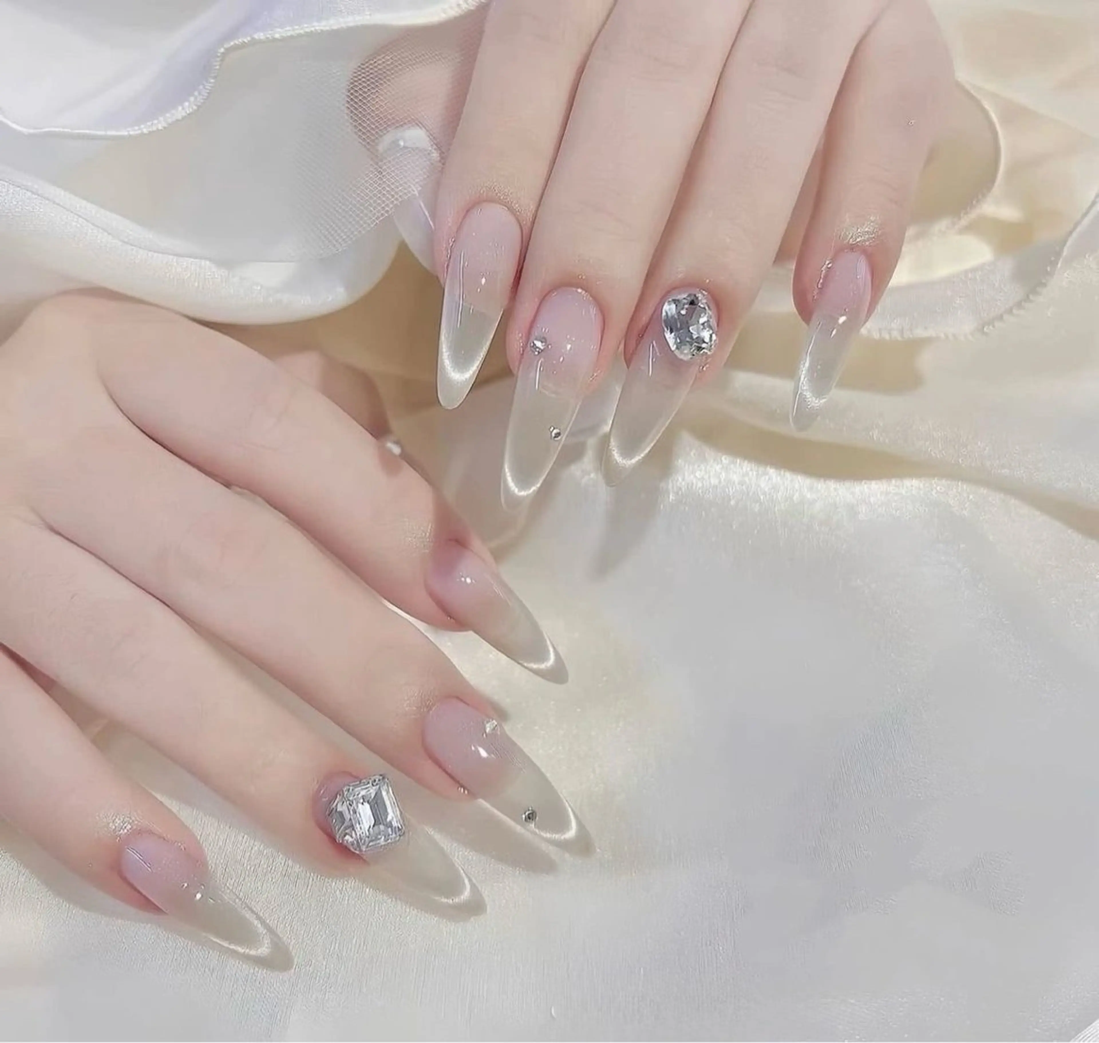 ネイル 長さ出し フレンチネイル グラデーション 卒業式 マグネットネイル ハンドネイル MIHANA NAILのネイルデザイン
